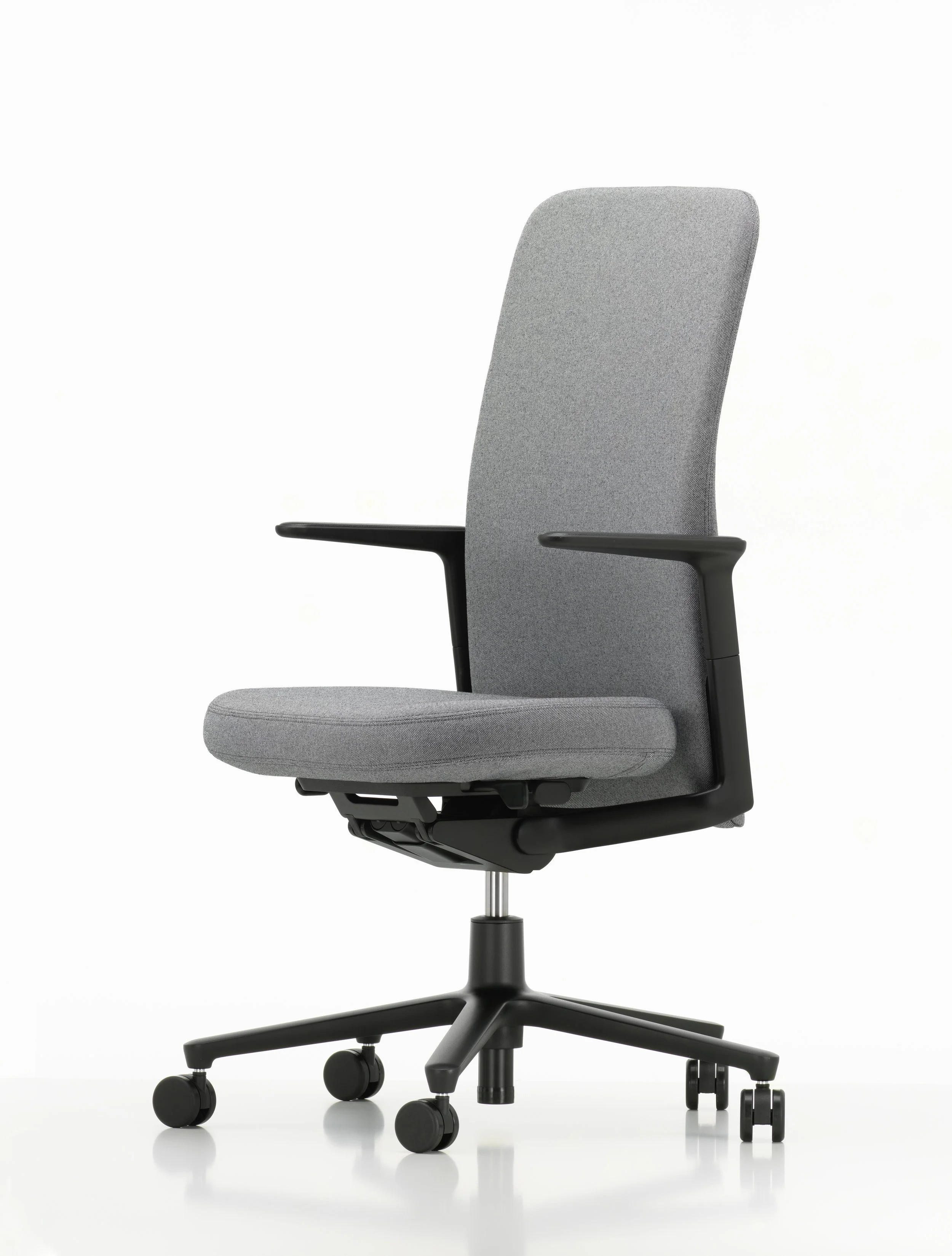 Pacific Chair, medium back_1539011_master.jpg