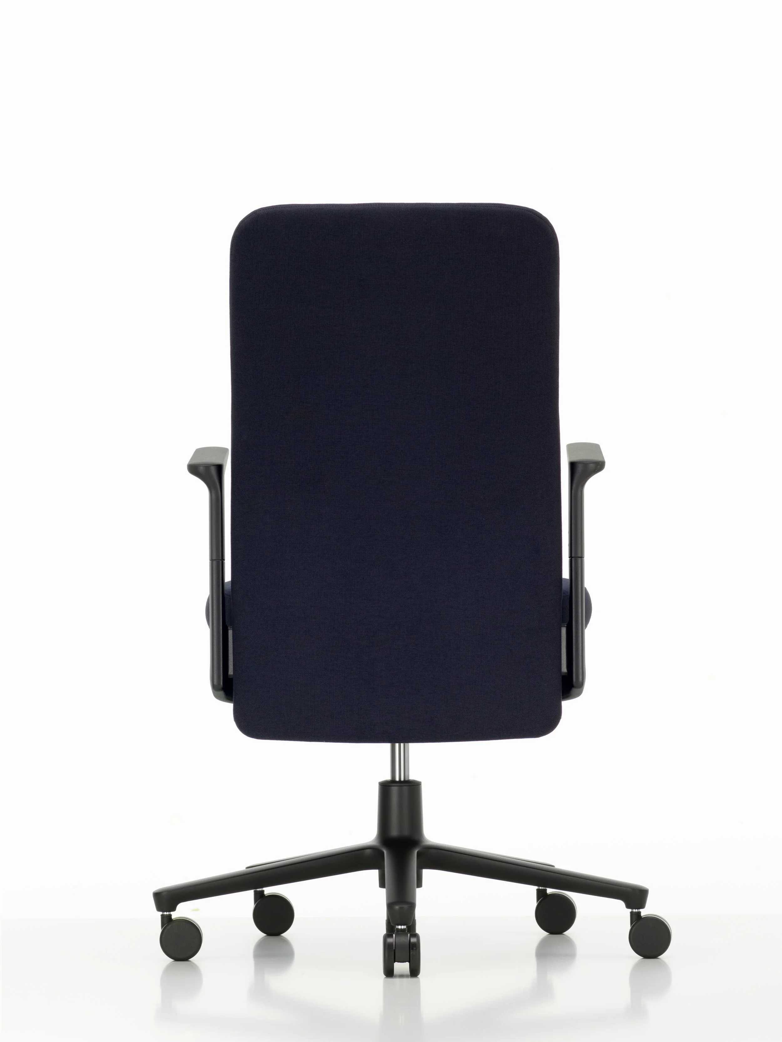 Pacific Chair, medium back_1539043_master.jpg