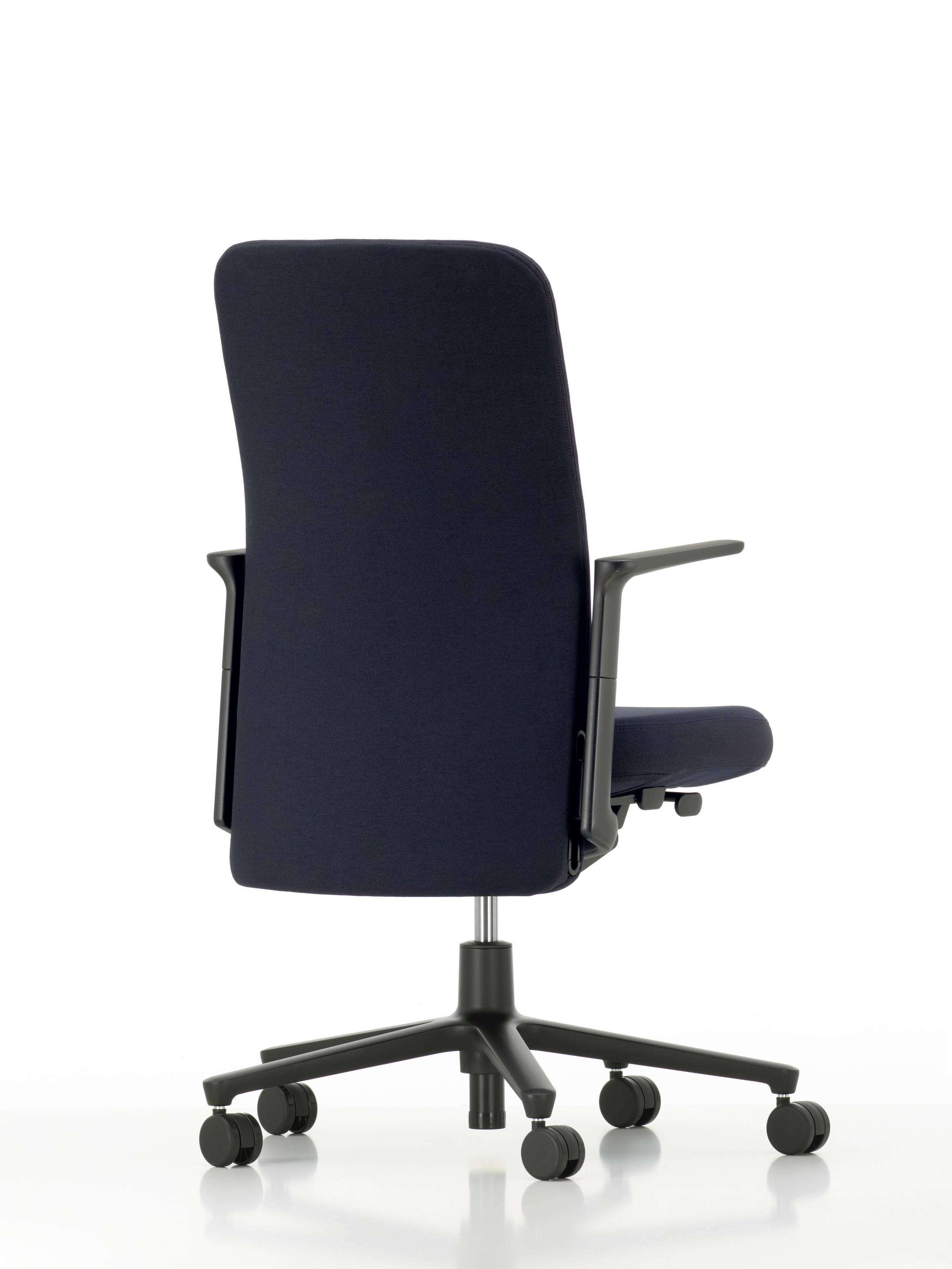 Pacific Chair, medium back_1539047_master.jpg