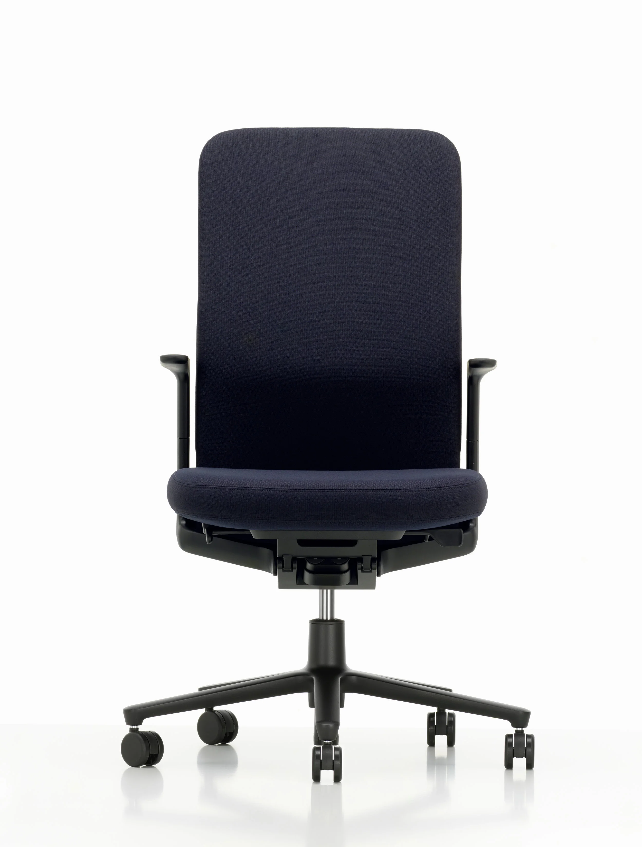Pacific Chair, medium back_1539055_master.jpg