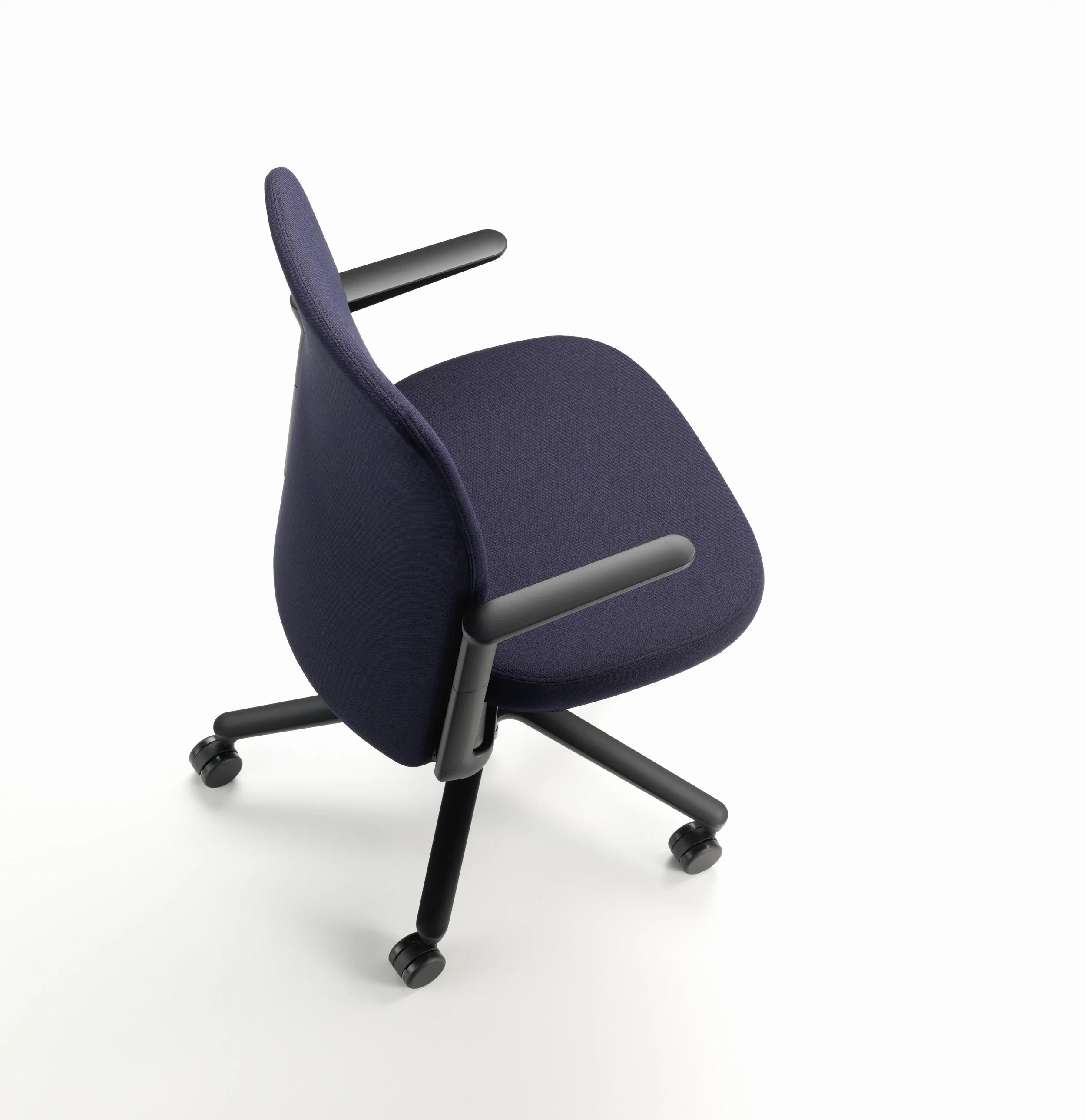 Pacific Chair_1543079_master.jpg