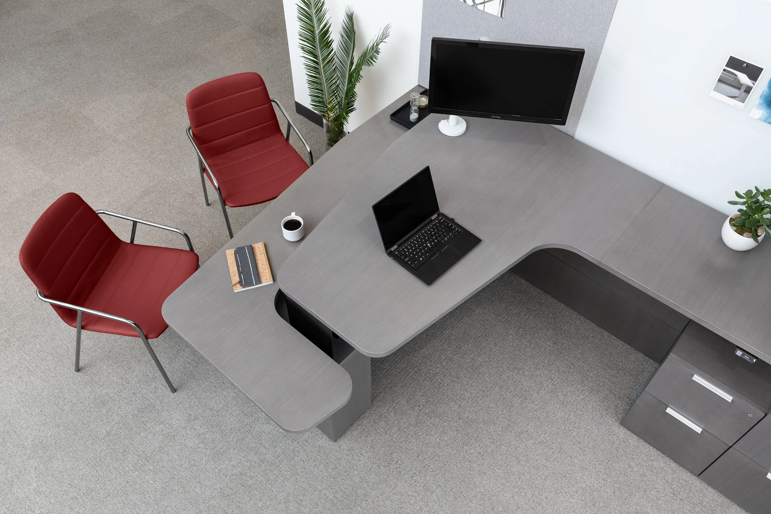 Gunlocke Introduces Silea Split Top Height-Adjustable Desk: New work surface anticipates the needs of the evolving modern office 