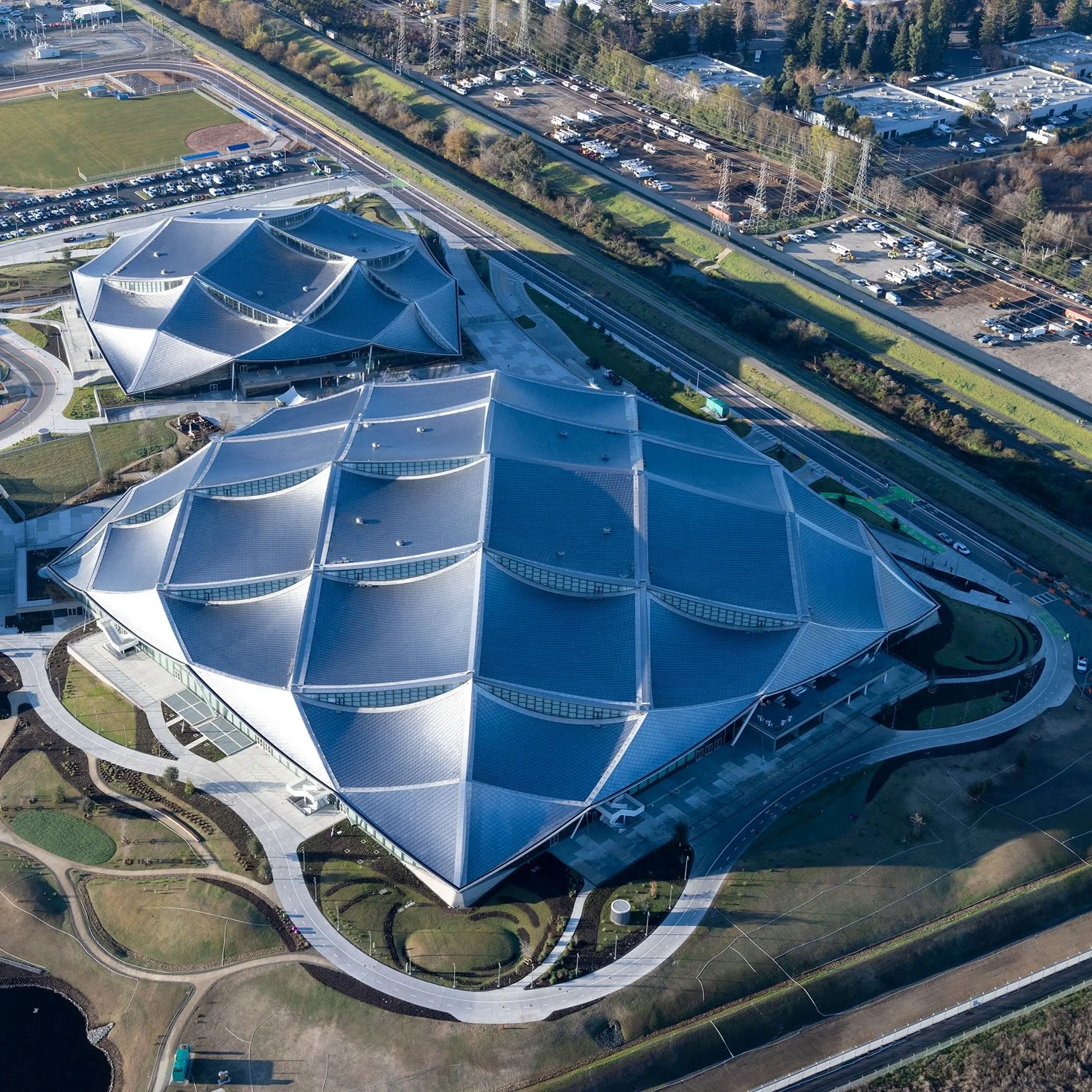 Google opens new Bay View campus in California - image gallery and video