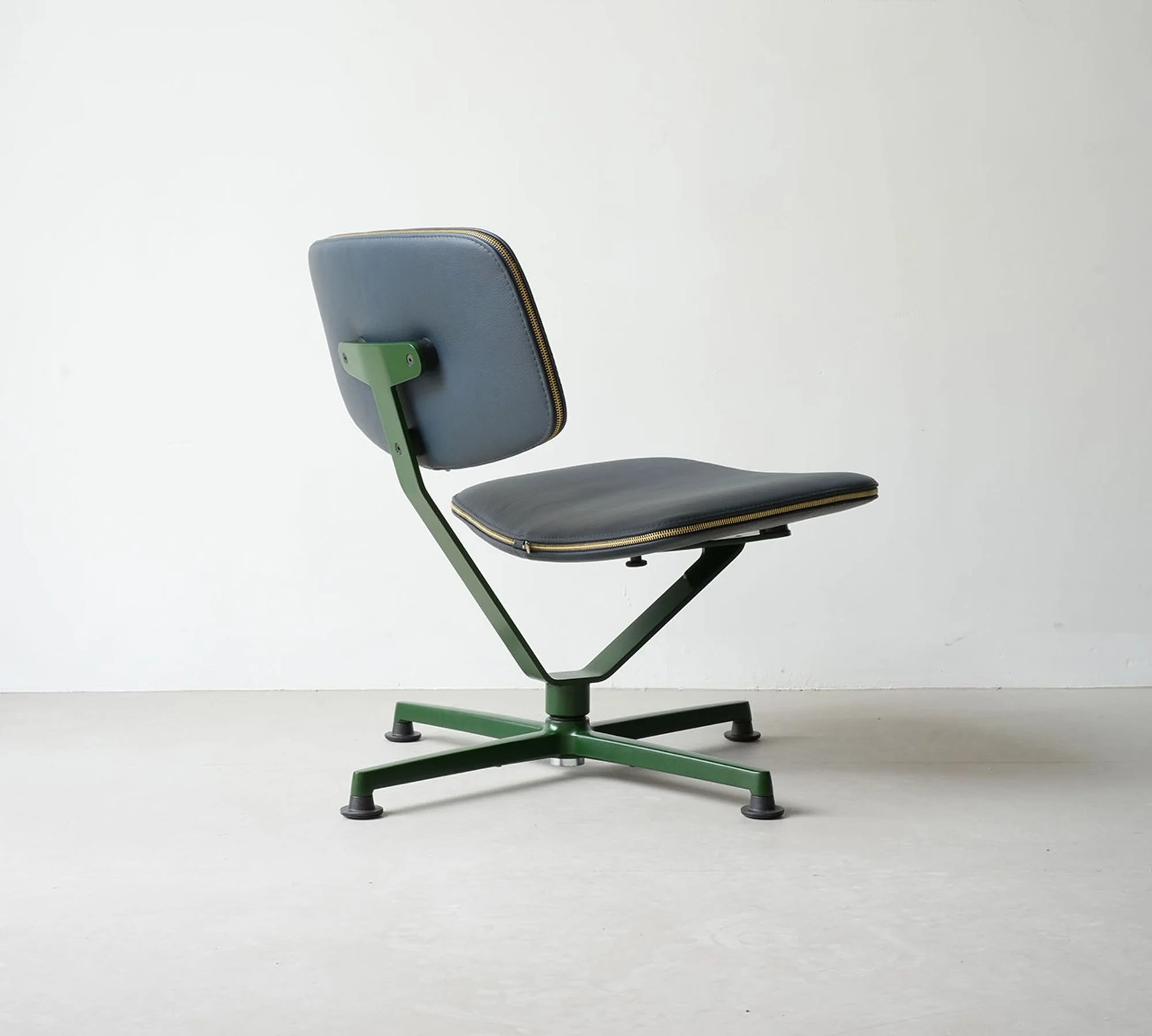 raawii's ARBA Chair by Erwan Bouroullec Promotes Freedom