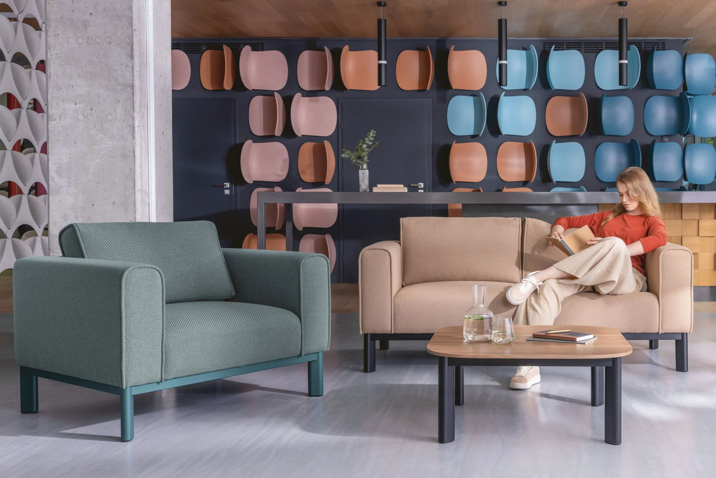 Introducing Decenta: Inviting Comfort in Professional Settings