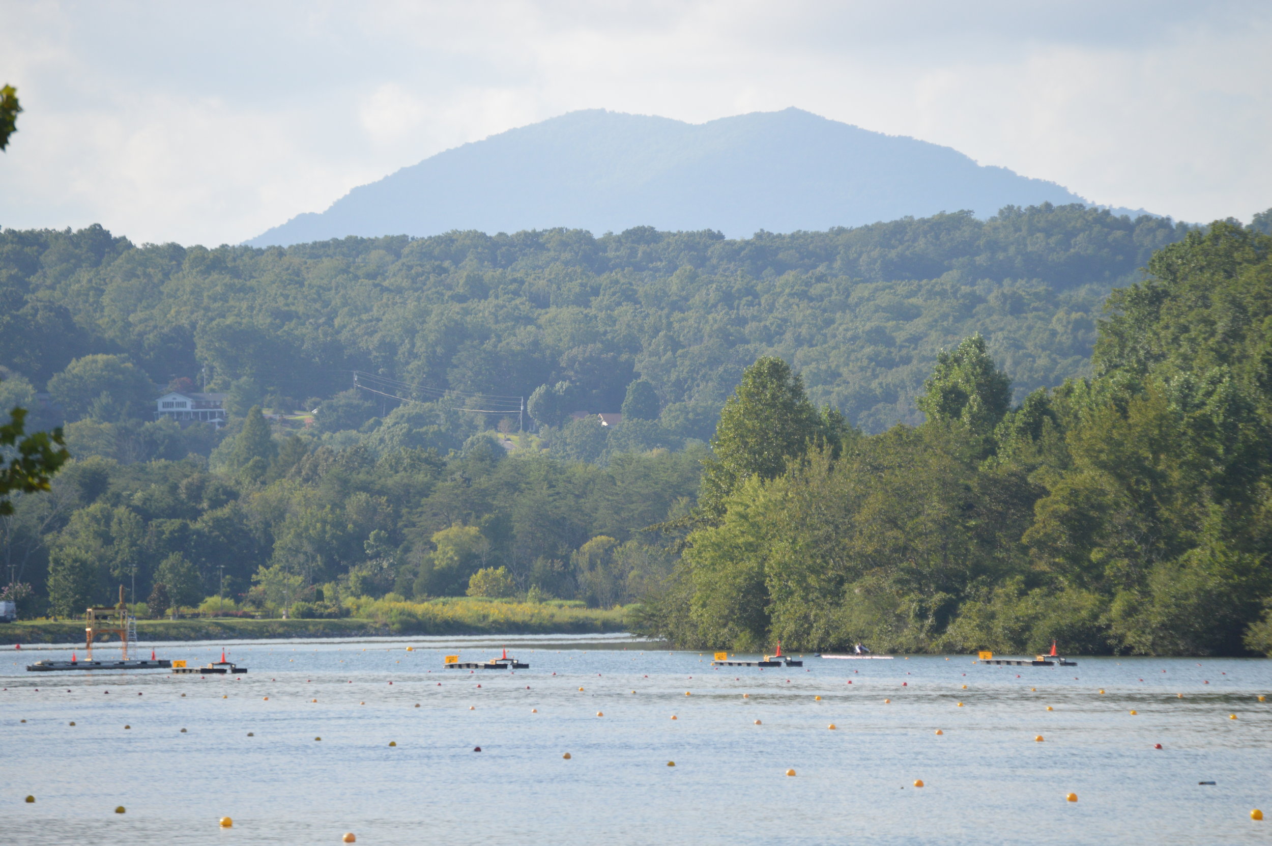  The rowing venue in Oak Ridge is set against a beautiful mountain backdrop.&nbsp; 