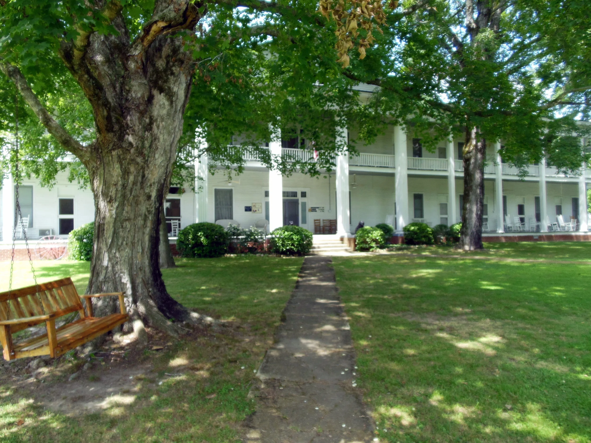  The Donoho hotel in Red Boiling Springs, TN remains a favorite location for weddings and other special events. 