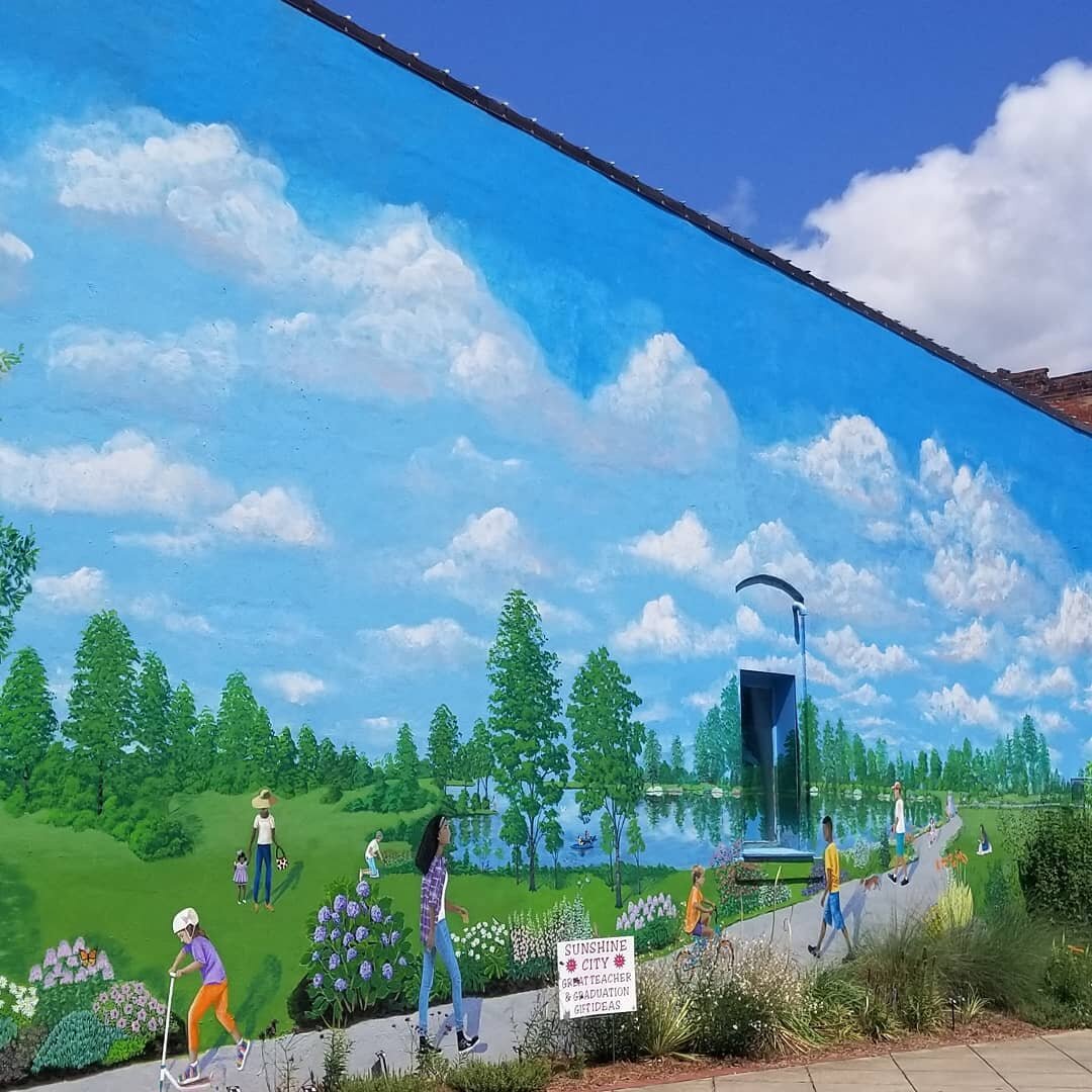 In my travels to @visitold96sc I have yet to spend much time in Clinton. Of course I love ina another town named Clinton a couple of hundred miles away. 

Clinton, SC has a big bright mural along Musgrove Street along with some beautiful flowers and 