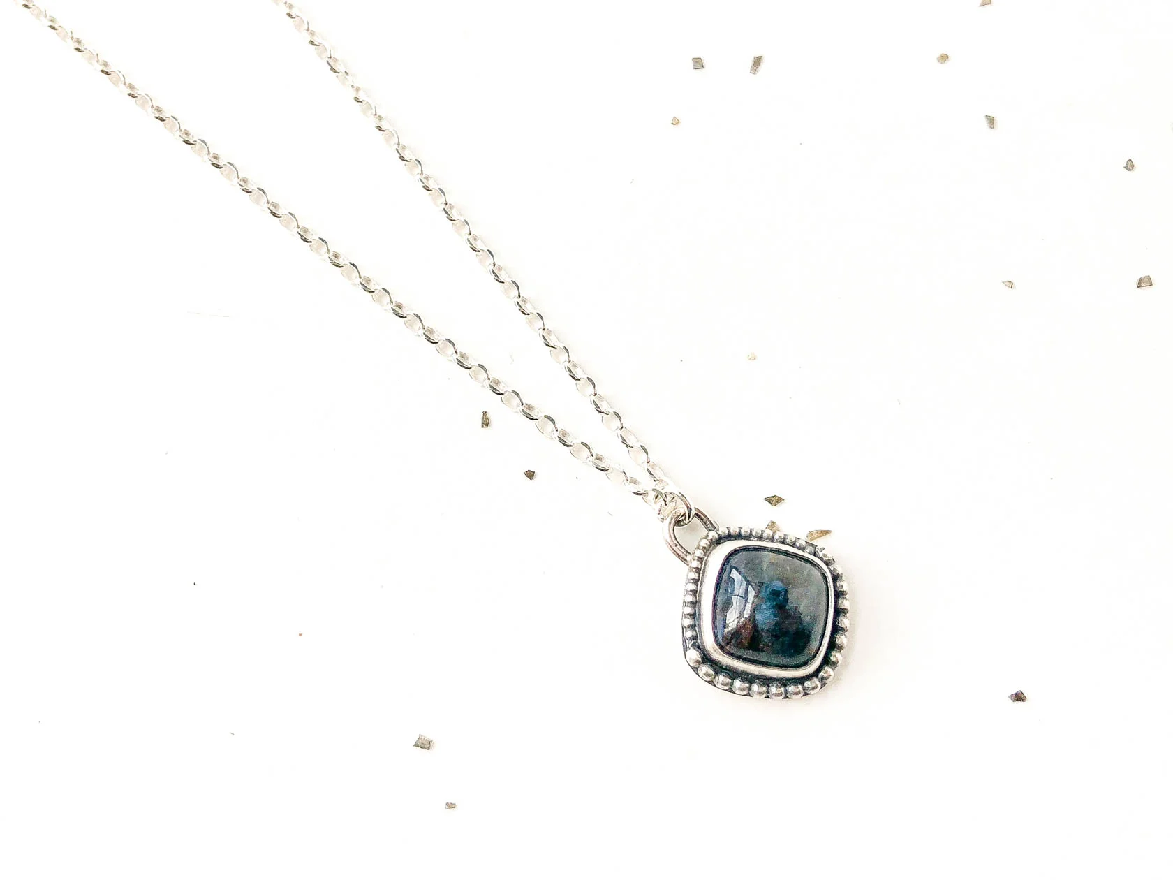 pieterpendant-3.jpg