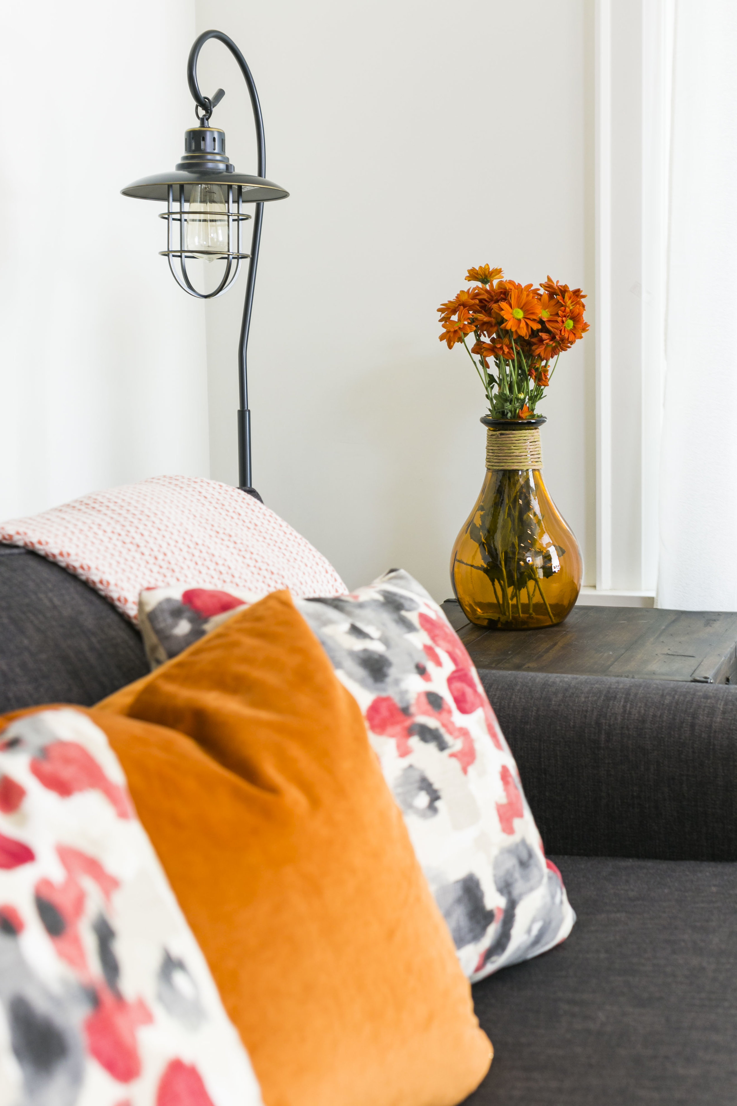 MBI_EdLivingRoom-22.jpg