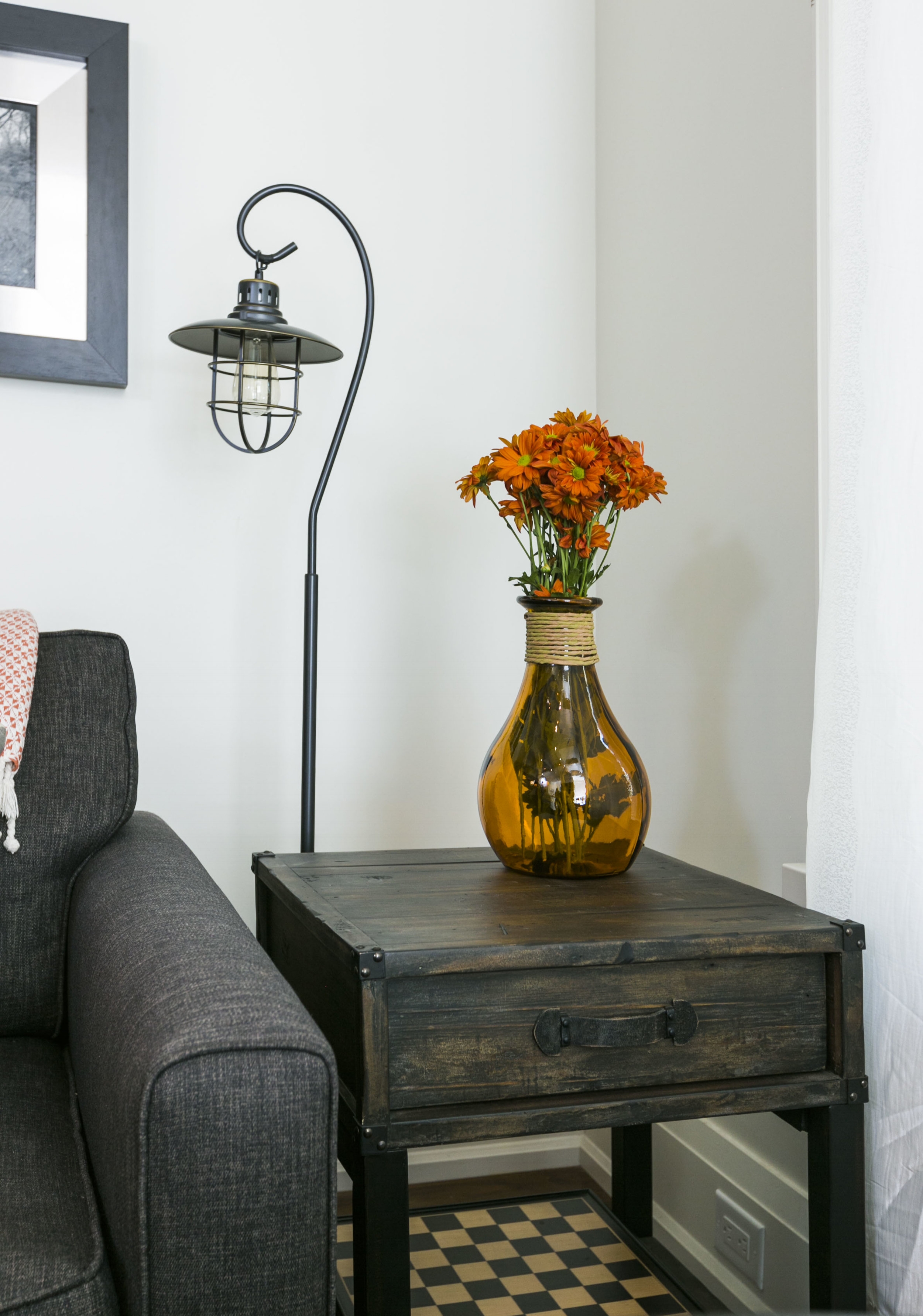 MBI_EdLivingRoom-11.jpg