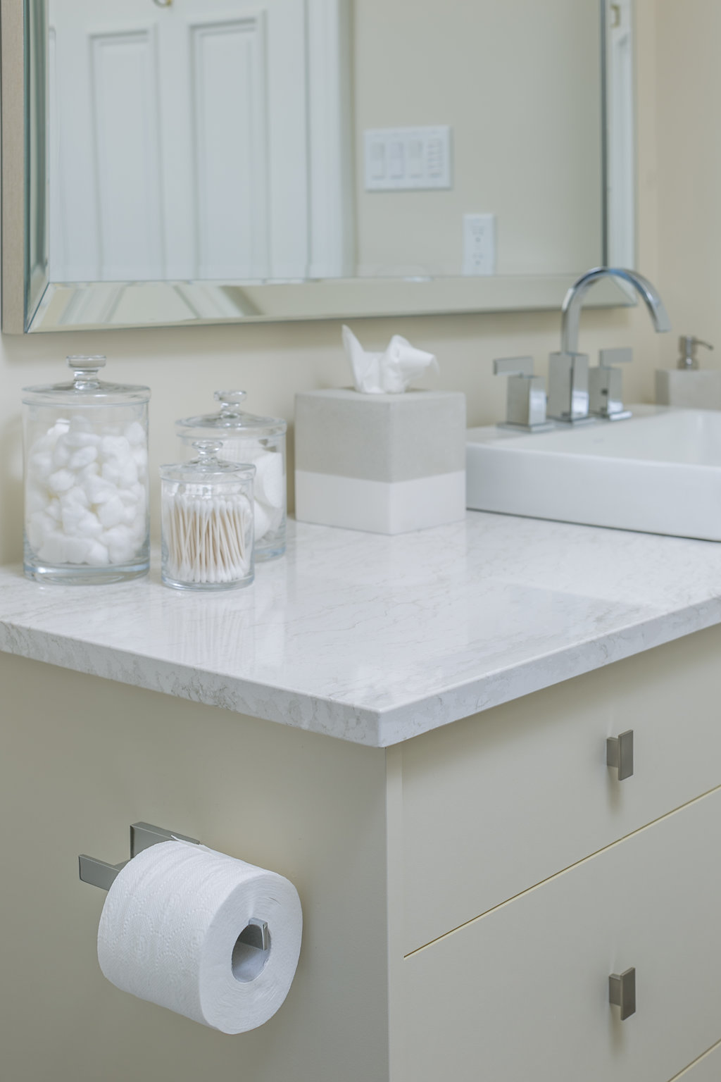 MBI_Dunvegan_Bathroom-4 WEB.jpg