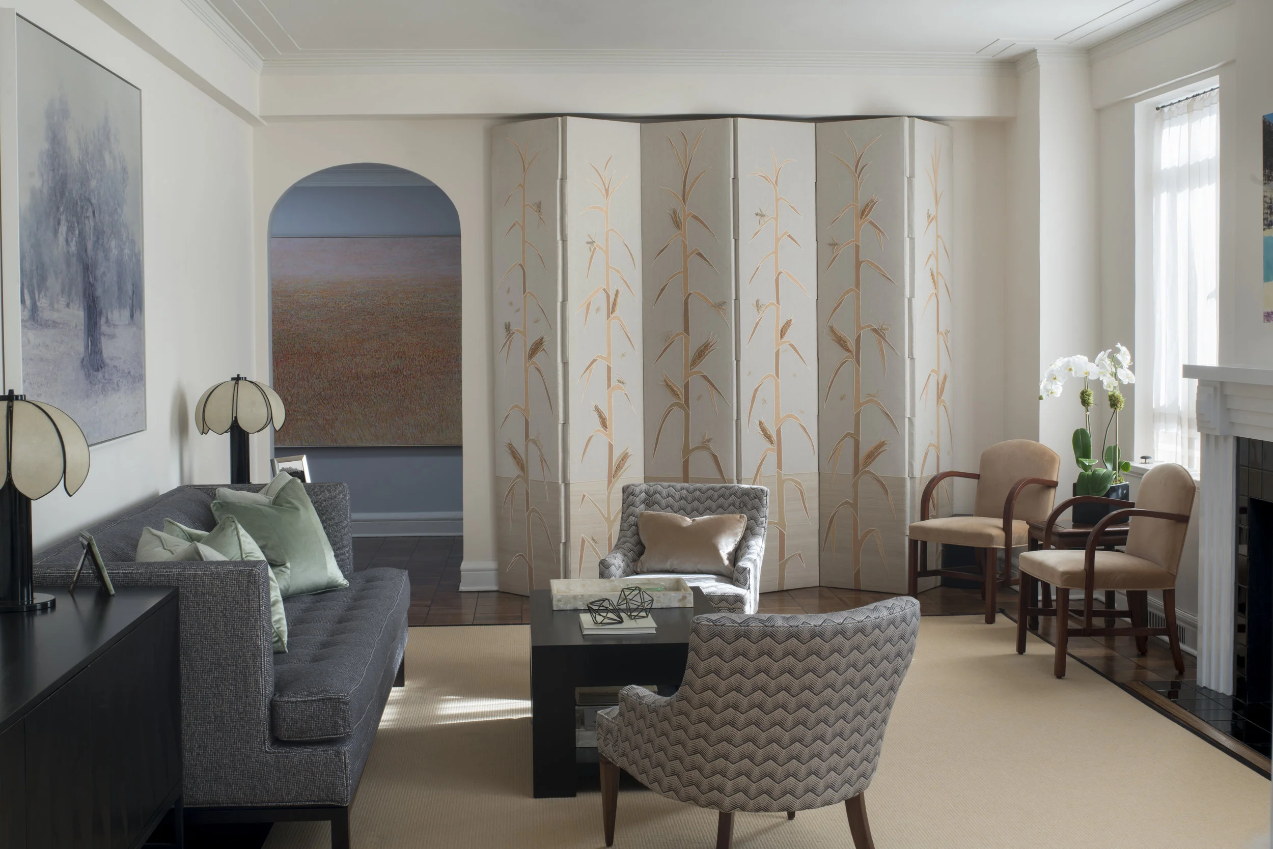 4_Living_Room_To_Entry_RE.jpg