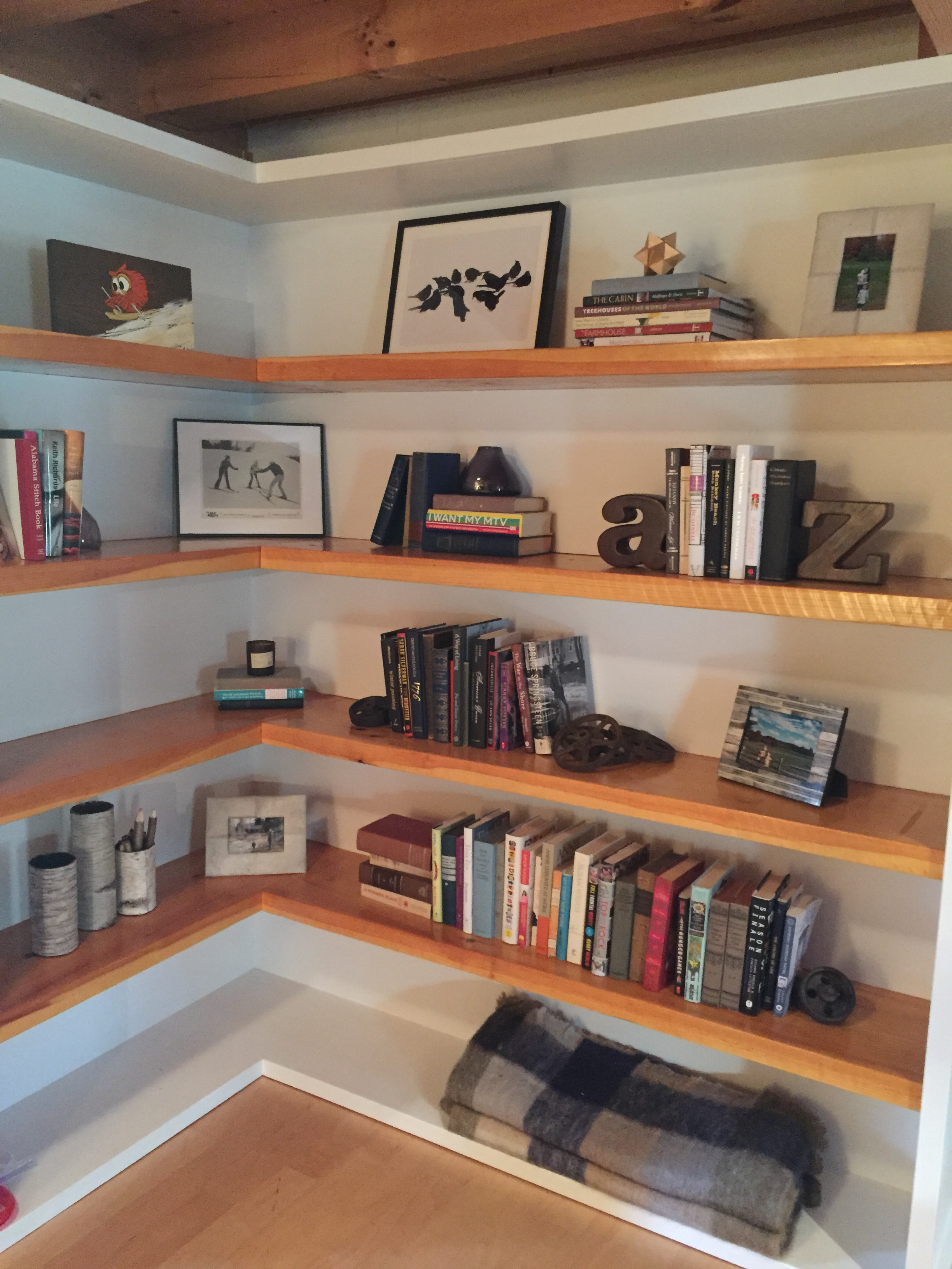 5_StudioMG_Living Room Bookshelves.jpg