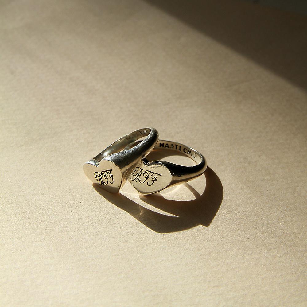 Custom BFF rings for us: for our first samples, I had to put BFF on our signets. Generally Stella and I don't really use the word BFF in our description of each other, but it doesn't mean that it's not a true and tried description. 