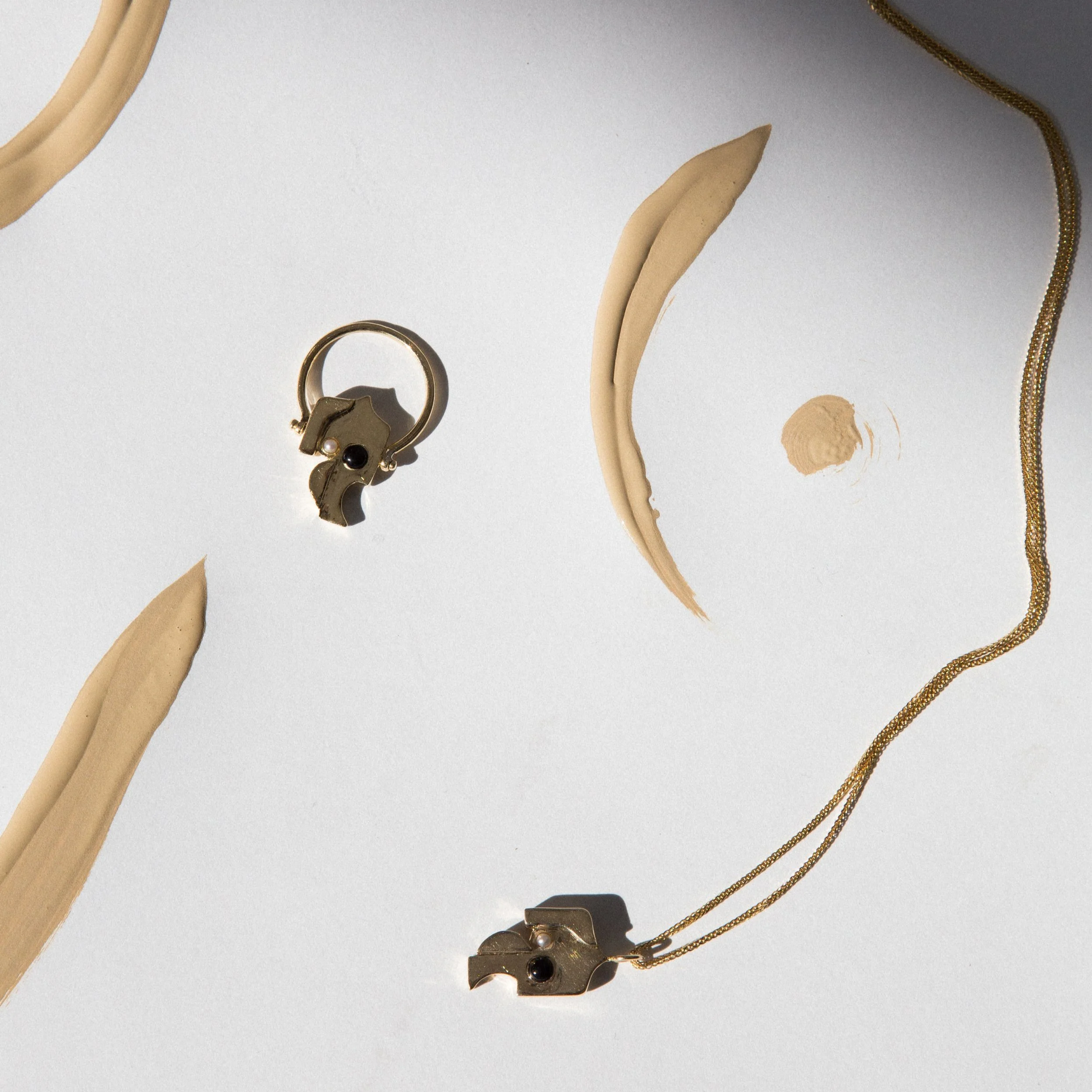 Haati-Chai-Kleio-Ring-Kelio-Pendant-Diamond-Cut-Chain-7.jpg