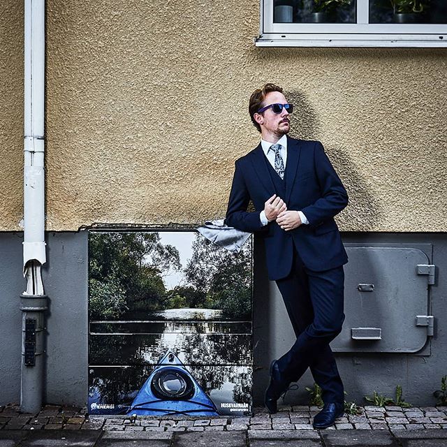 &Auml;ntligen har er lokala k&auml;ndis @gustafsyren f&aring;tt sitt verk tempor&auml;rt f&ouml;revigat p&aring; Sveriges vackraste #mittelsk&aring;p i #huskvarna utav @jonkopingenergi &amp; @destinationjonkoping . 
De guidade turerna till elsk&aring