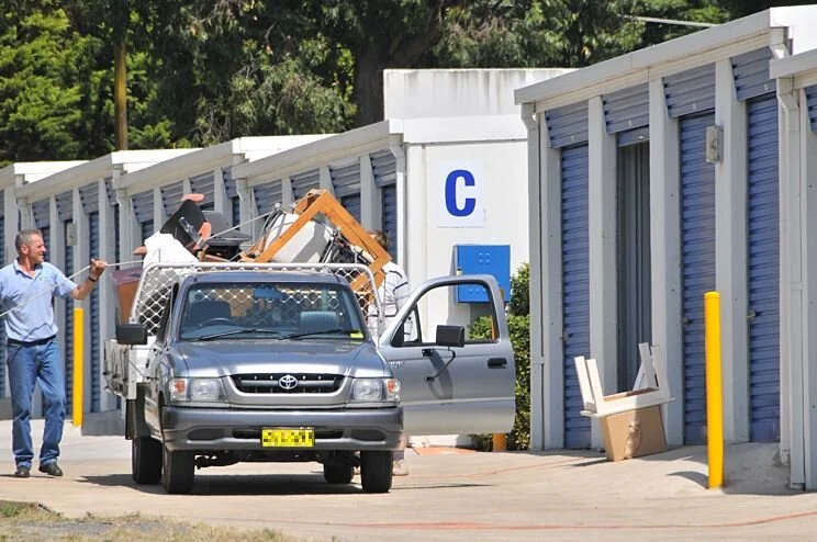 📦🔐Moving House? Download Your Handy Self-Storage Guide