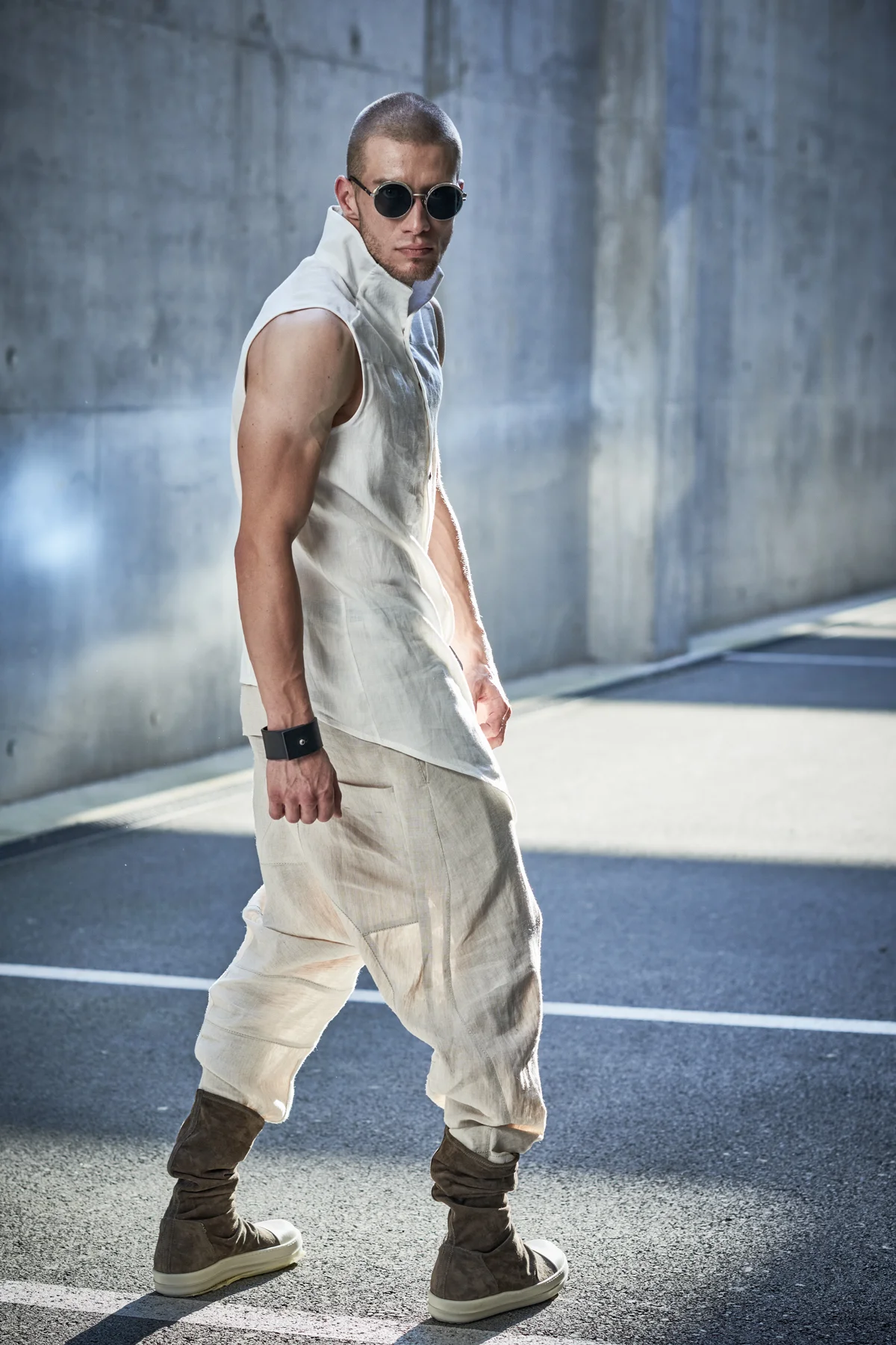 powha-linen-cropped-white-pants-4