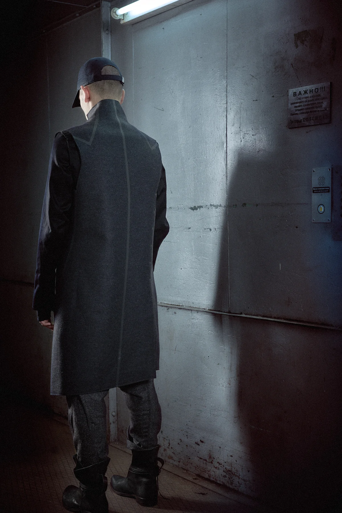 powha-heavy-wool-overcoat-3