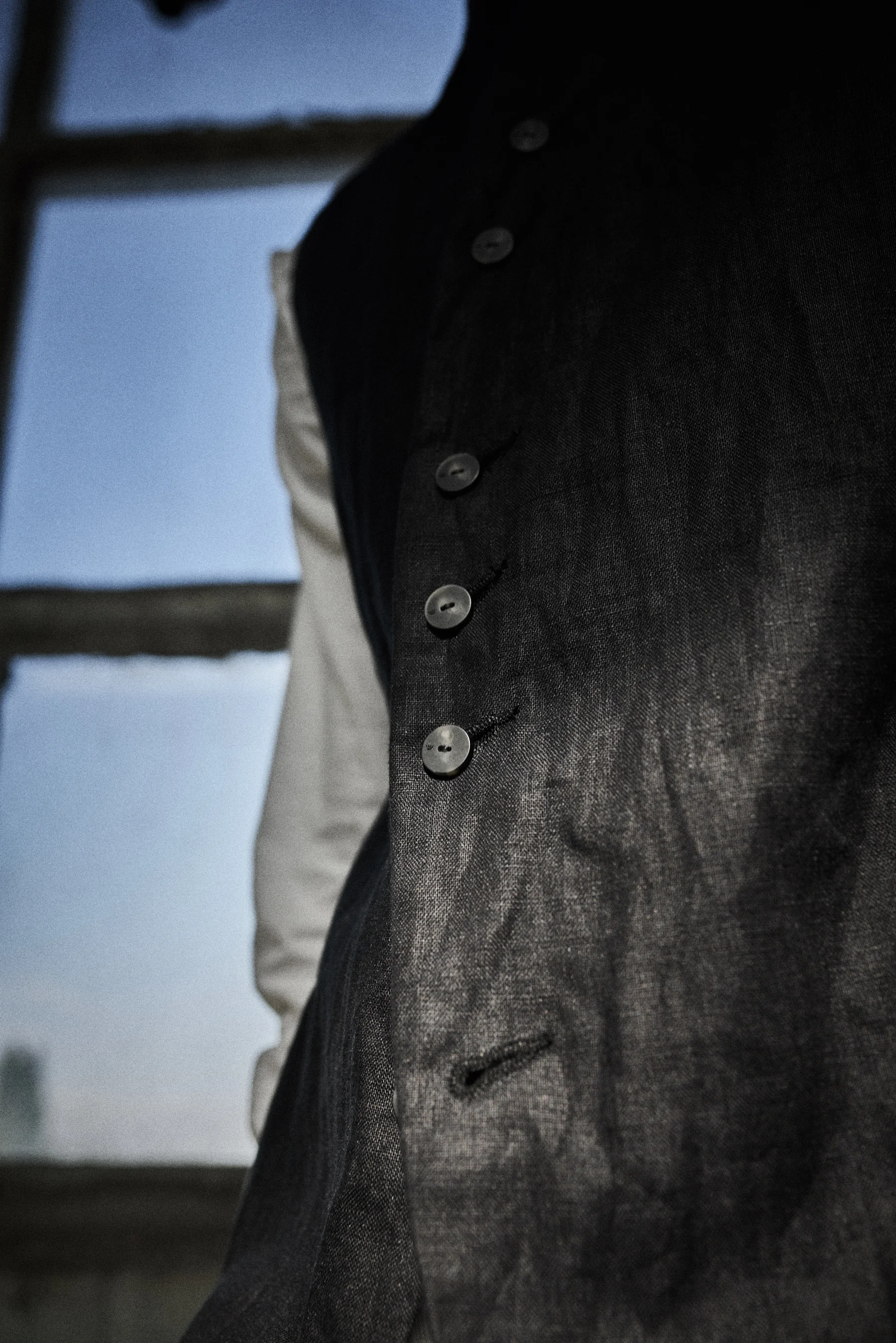 powha-linen-black-vest-3