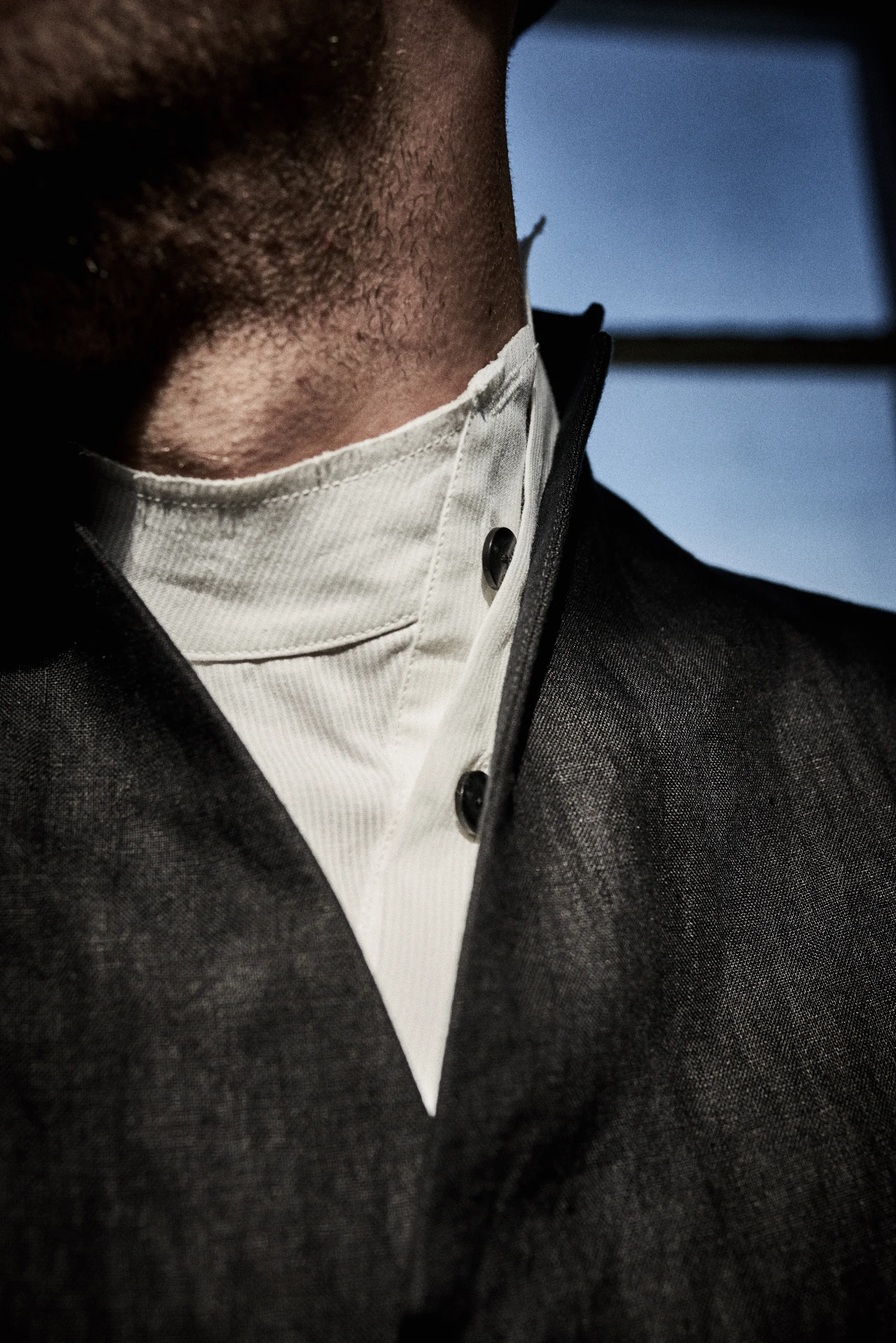 powha-linen-black-vest-5