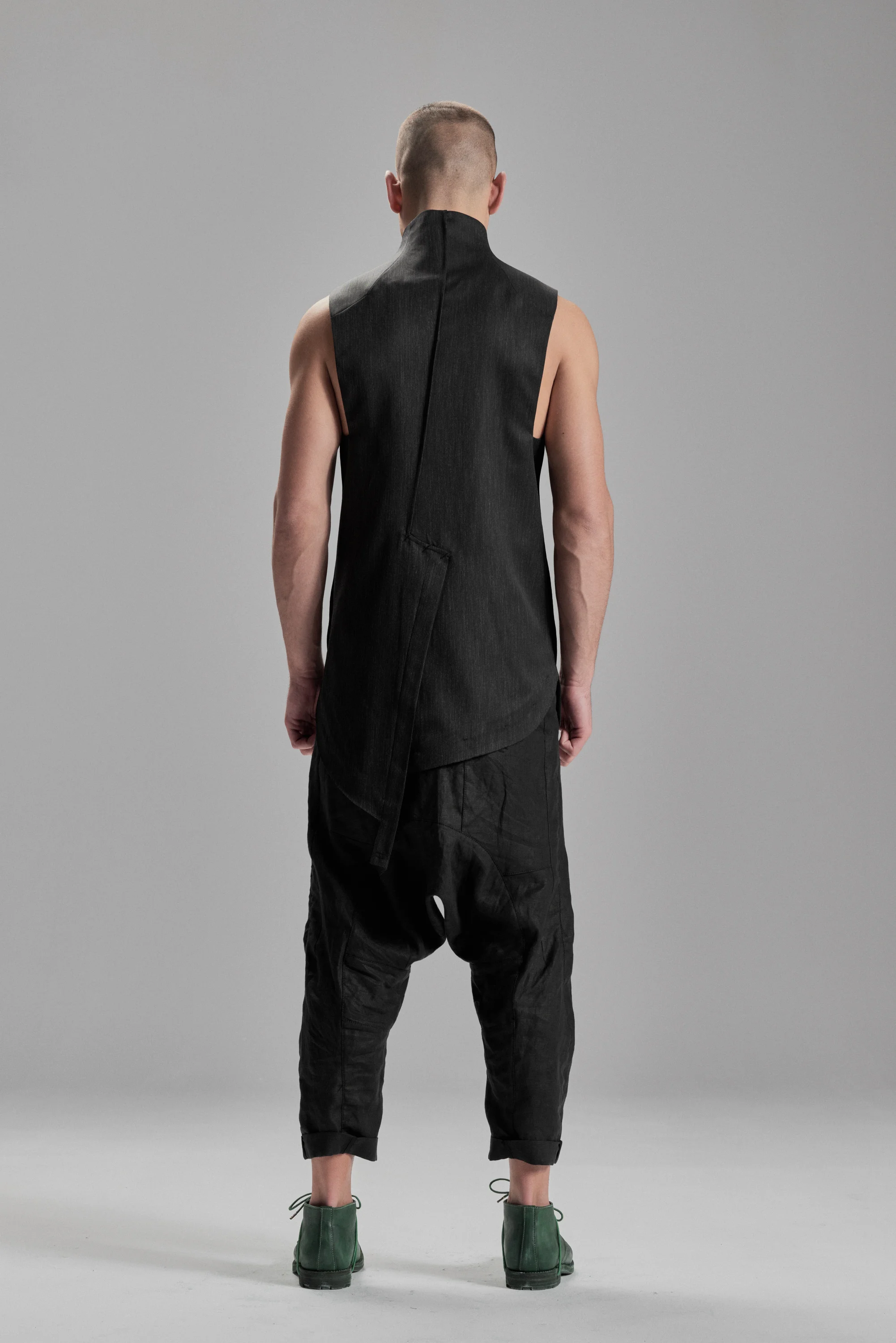 powha-button-down-sleeveless-shirt-3