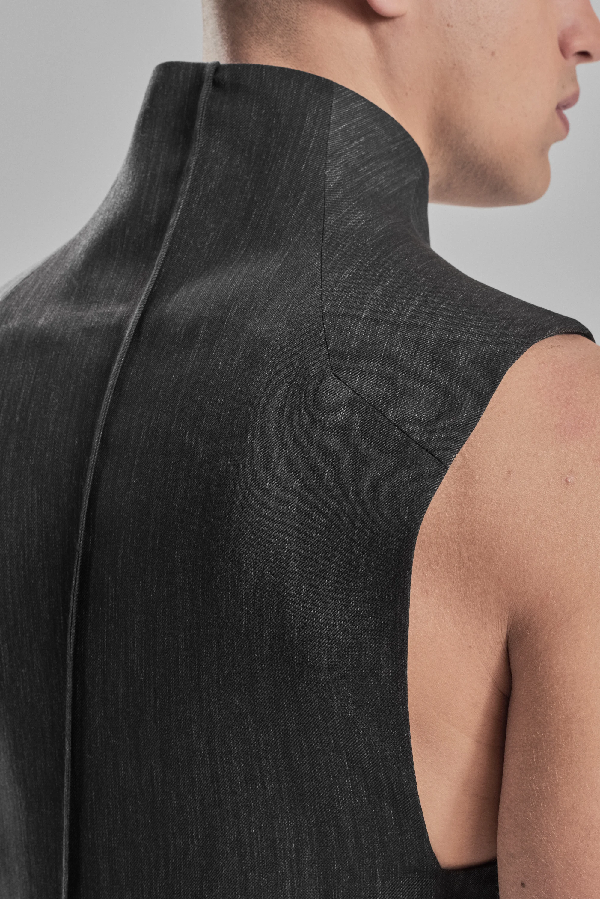 powha-button-down-sleeveless-shirt-9