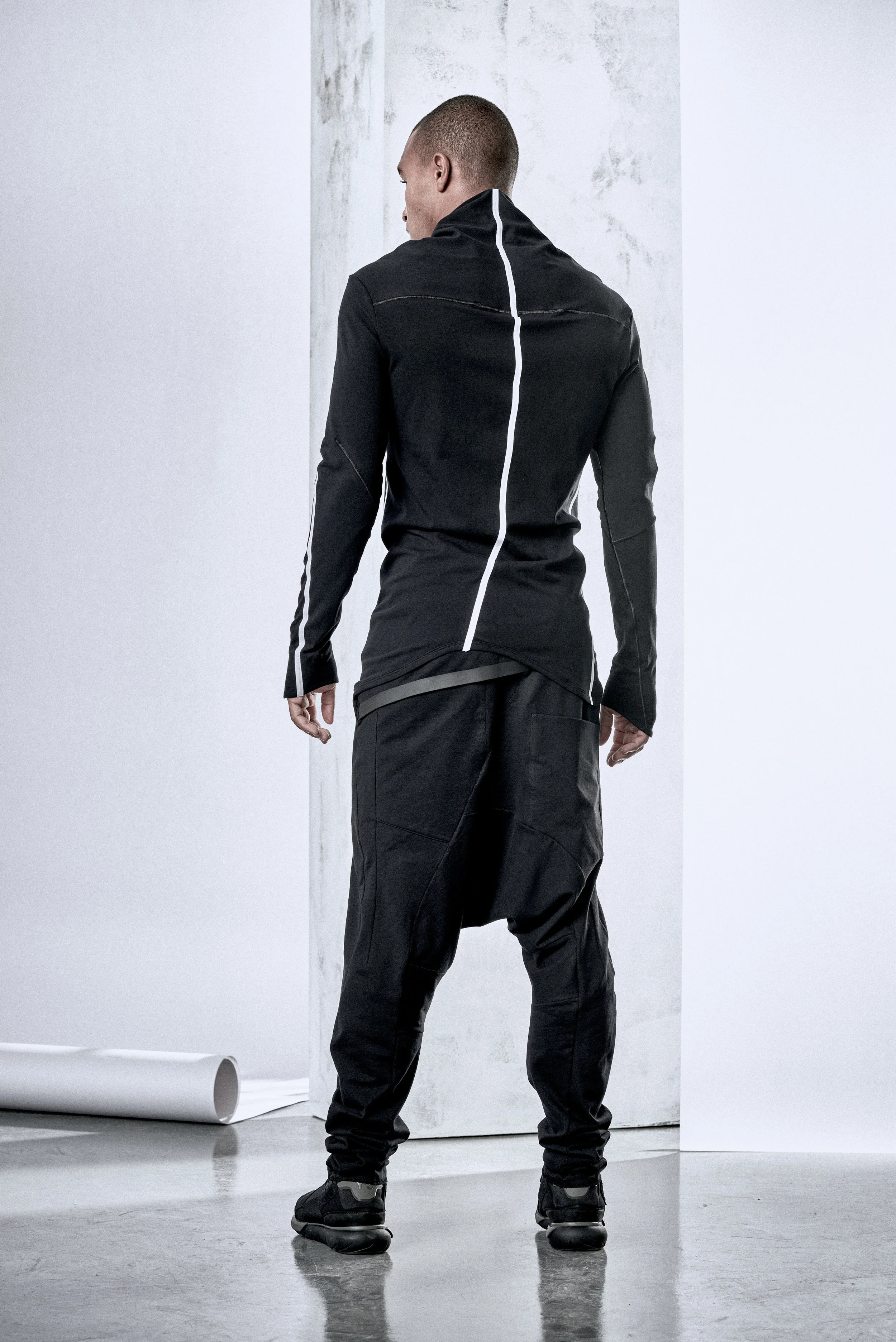 powha-long-sleeved-black-bonded-top-9