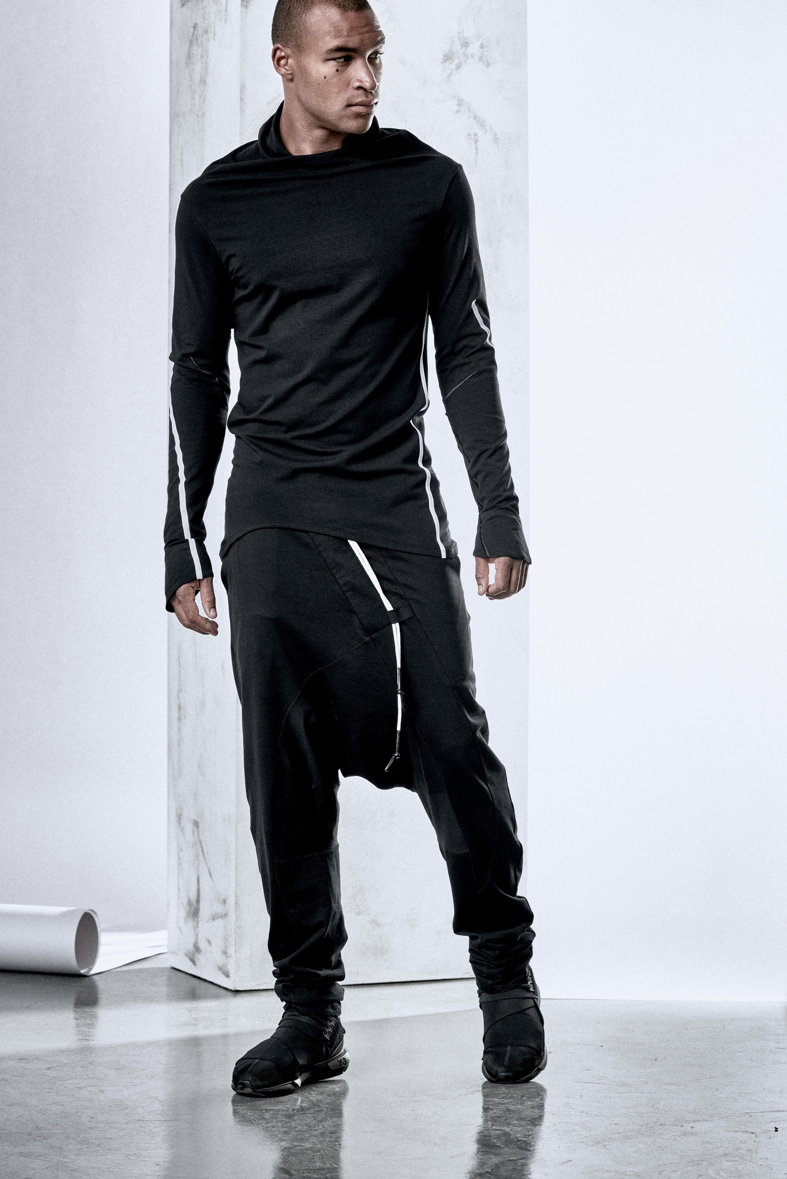 powha-long-sleeved-black-bonded-top-11