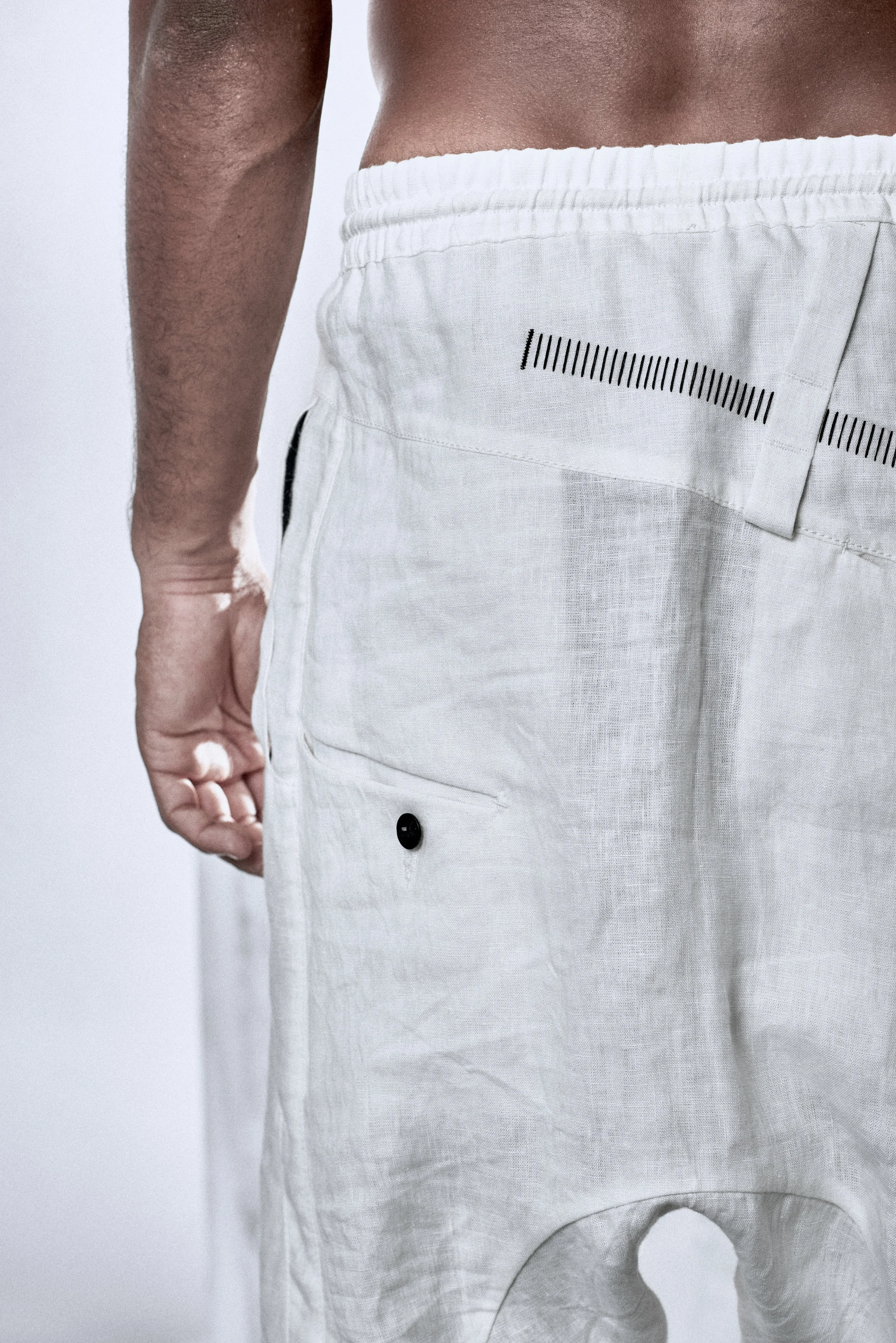 powha-off-white-boiled-linen-shorts-4