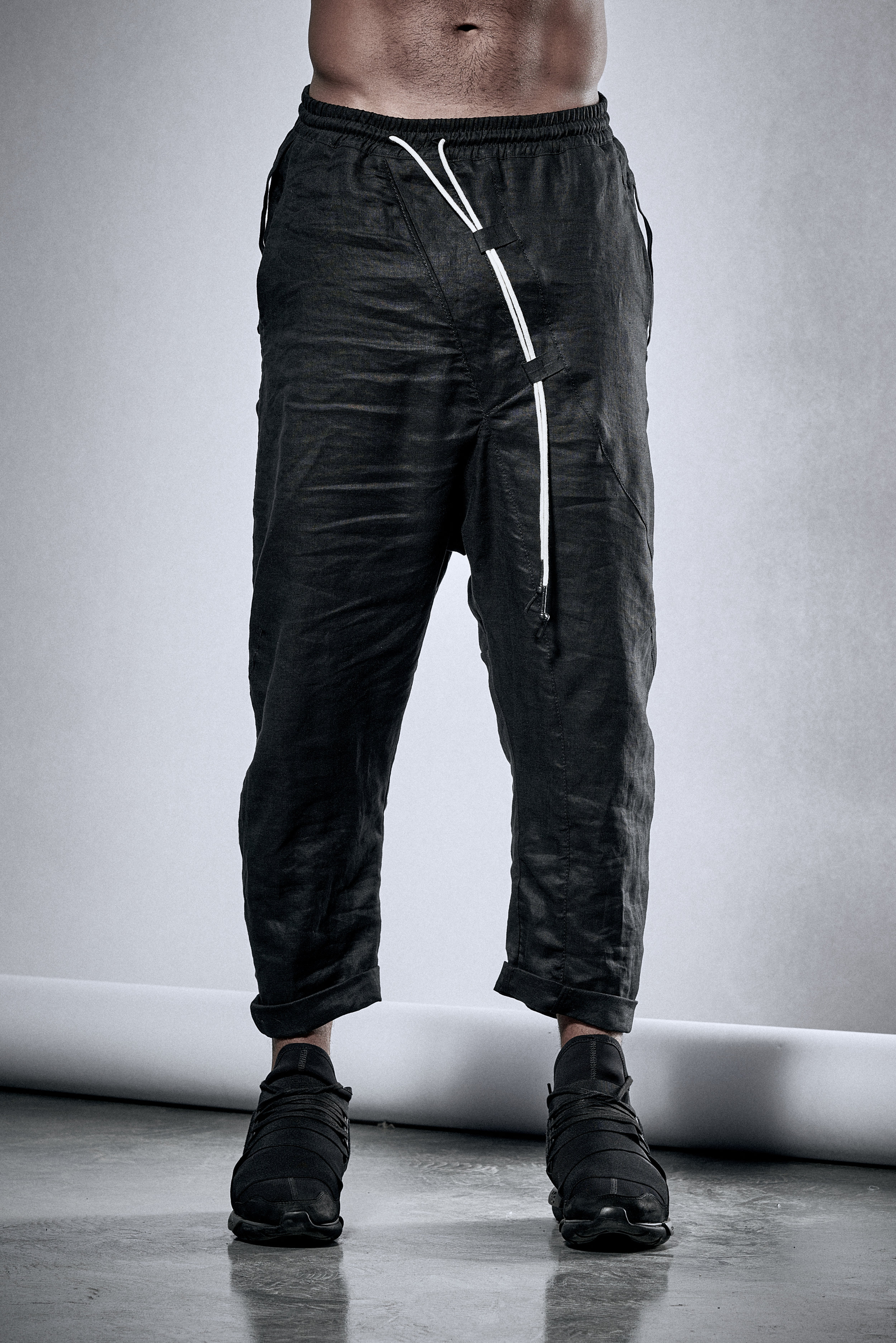 powha-black-boiled-linen-trousers-1