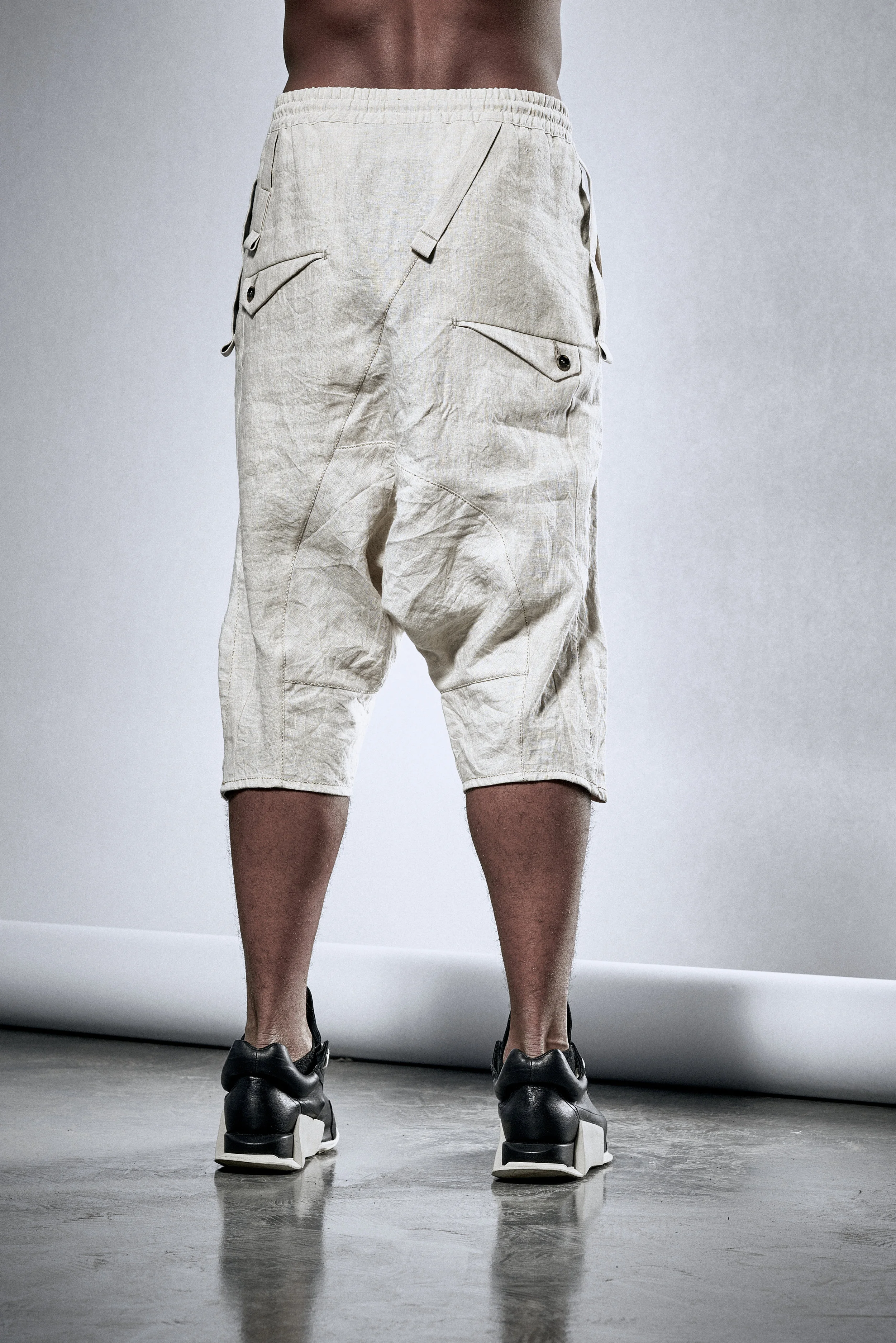 powha-natural-boiled-linen-shorts-3