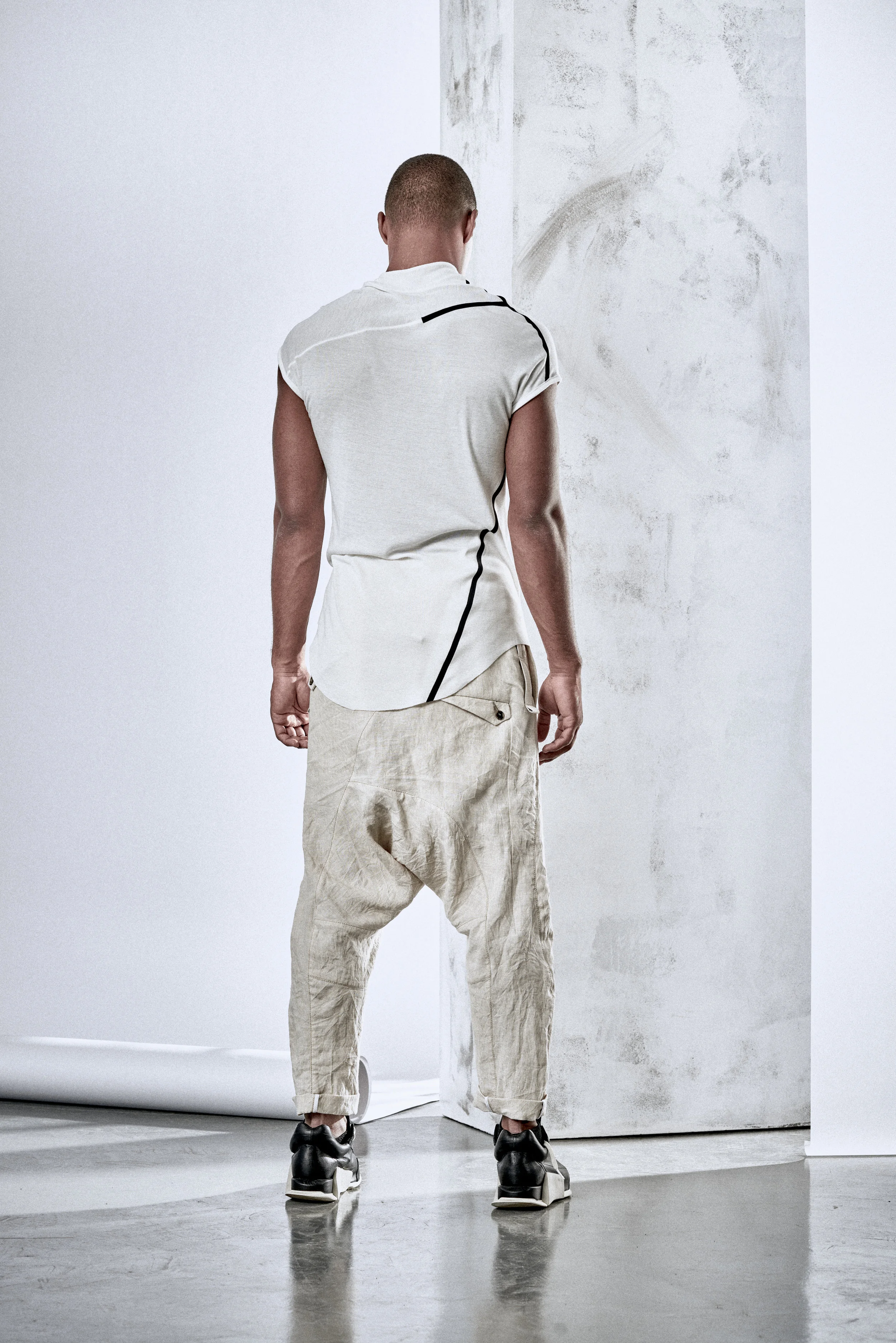 powha-natural-boiled-linen-trousers-10
