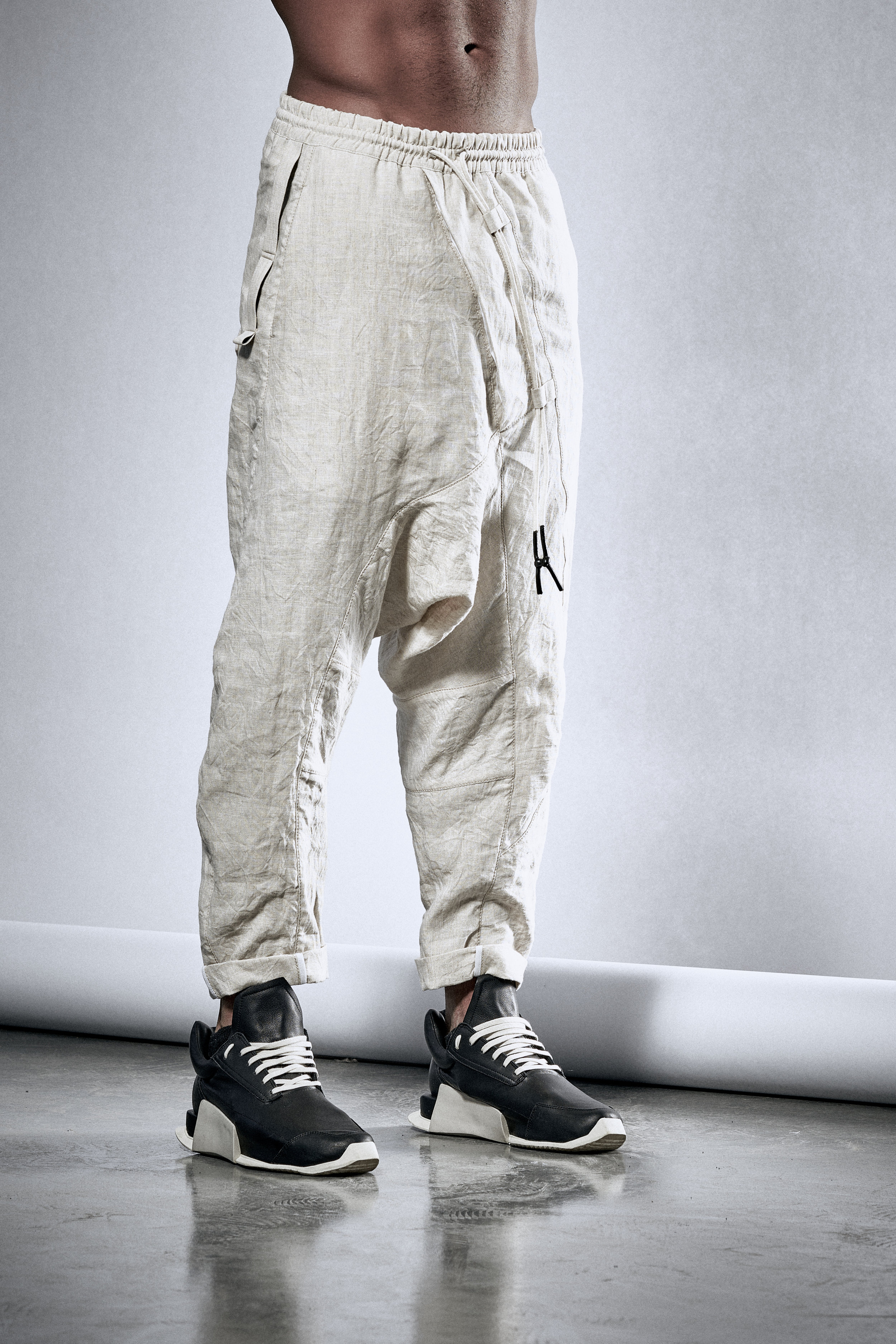 powha-natural-boiled-linen-trousers-2