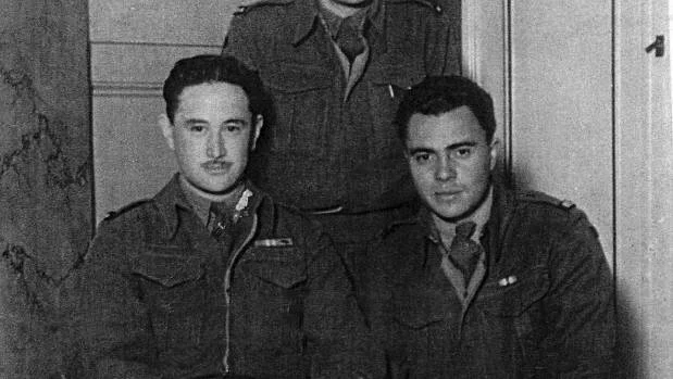 Lieutenant Bunty Preece on left during WW11