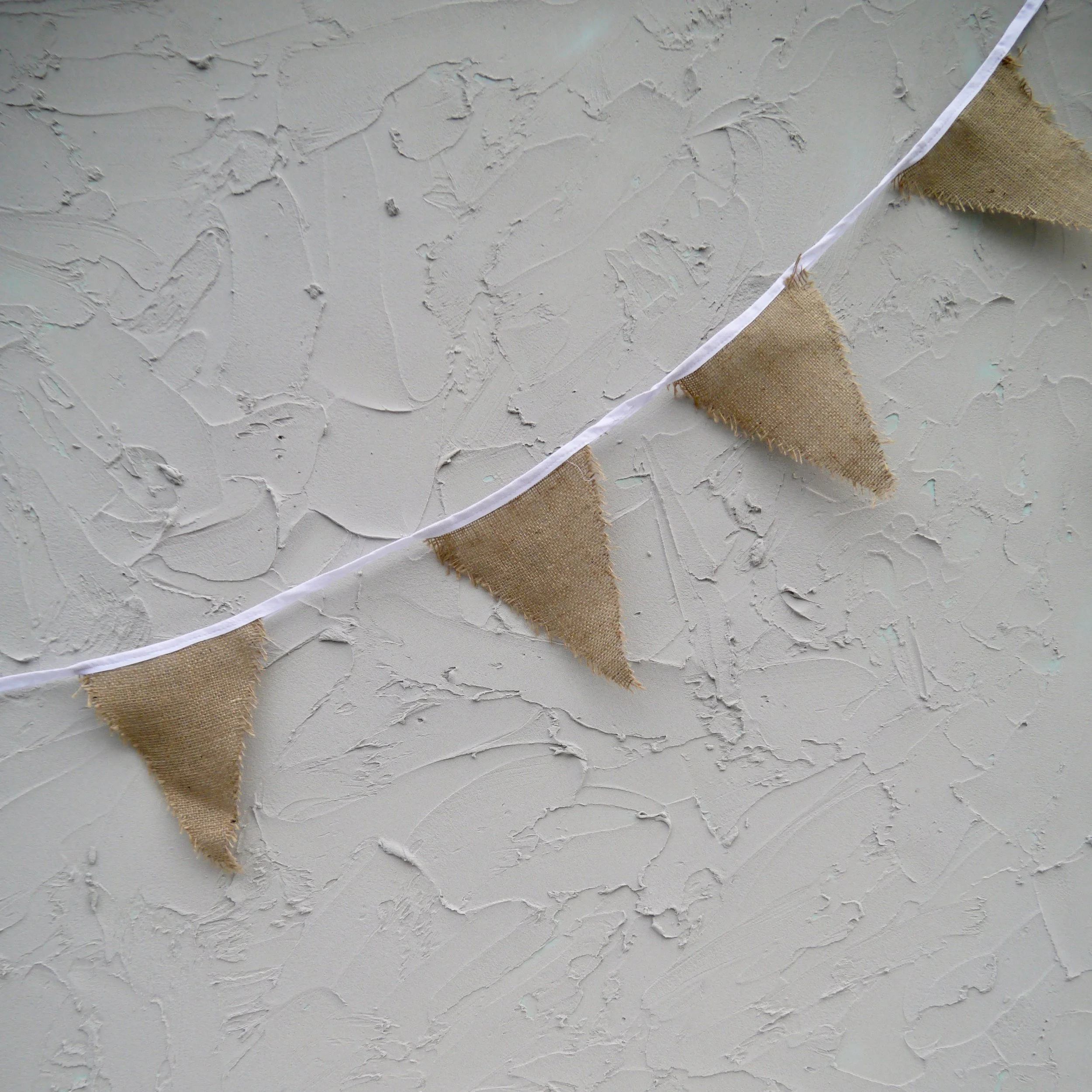 Hessian bunting