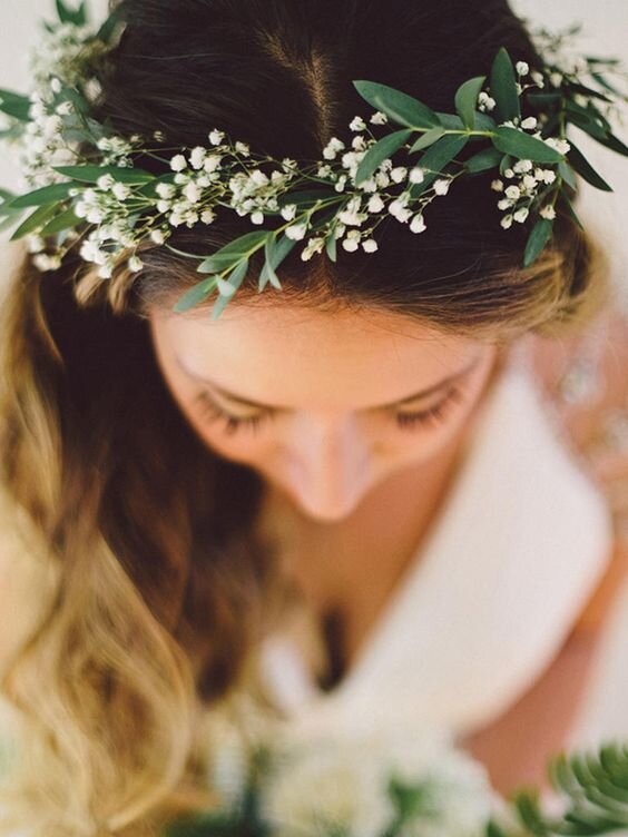 Wedding hairstyles with flowers - delicate flower crown.jpg