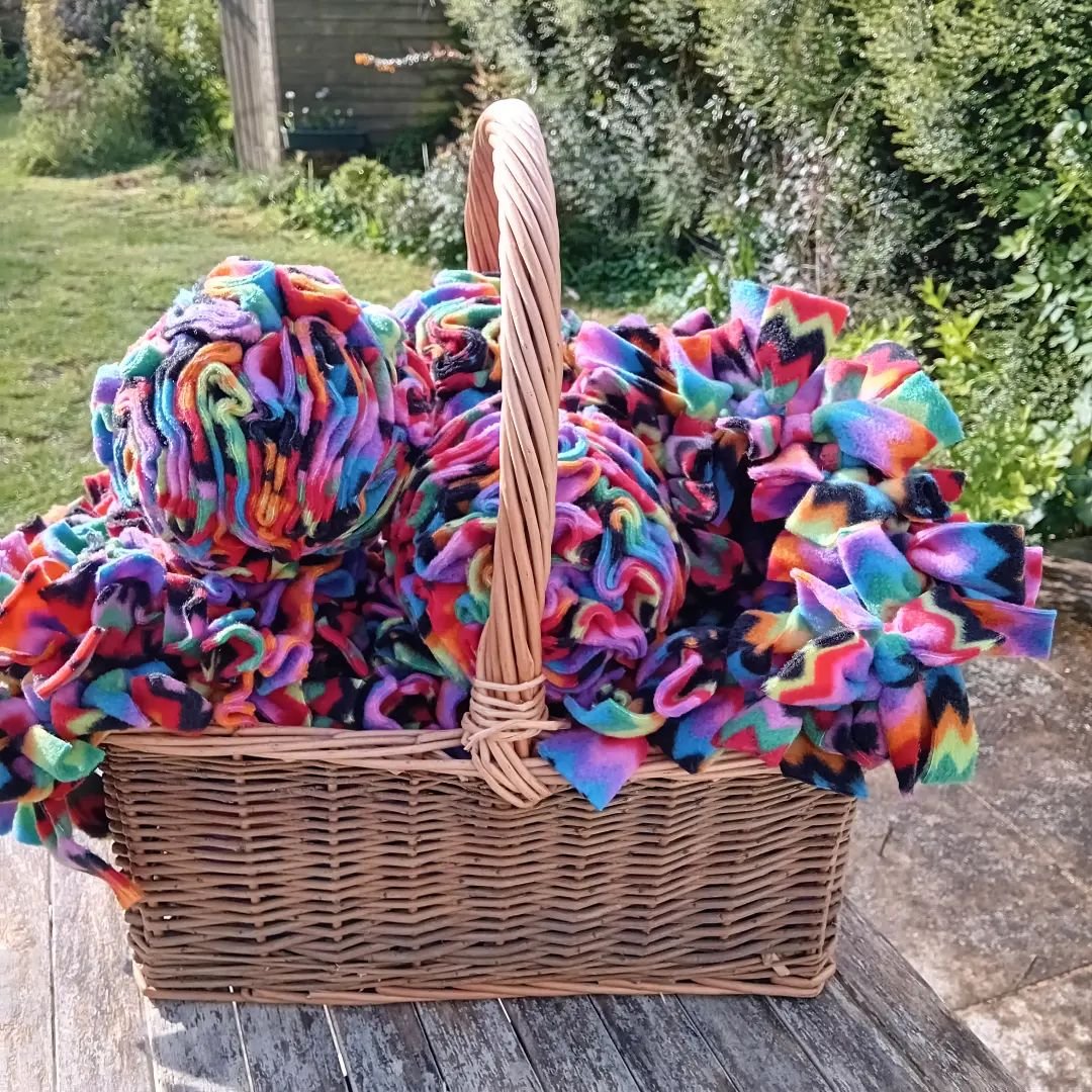 Snuffle mats and balls are back in stock, well minus one anyway 🤣