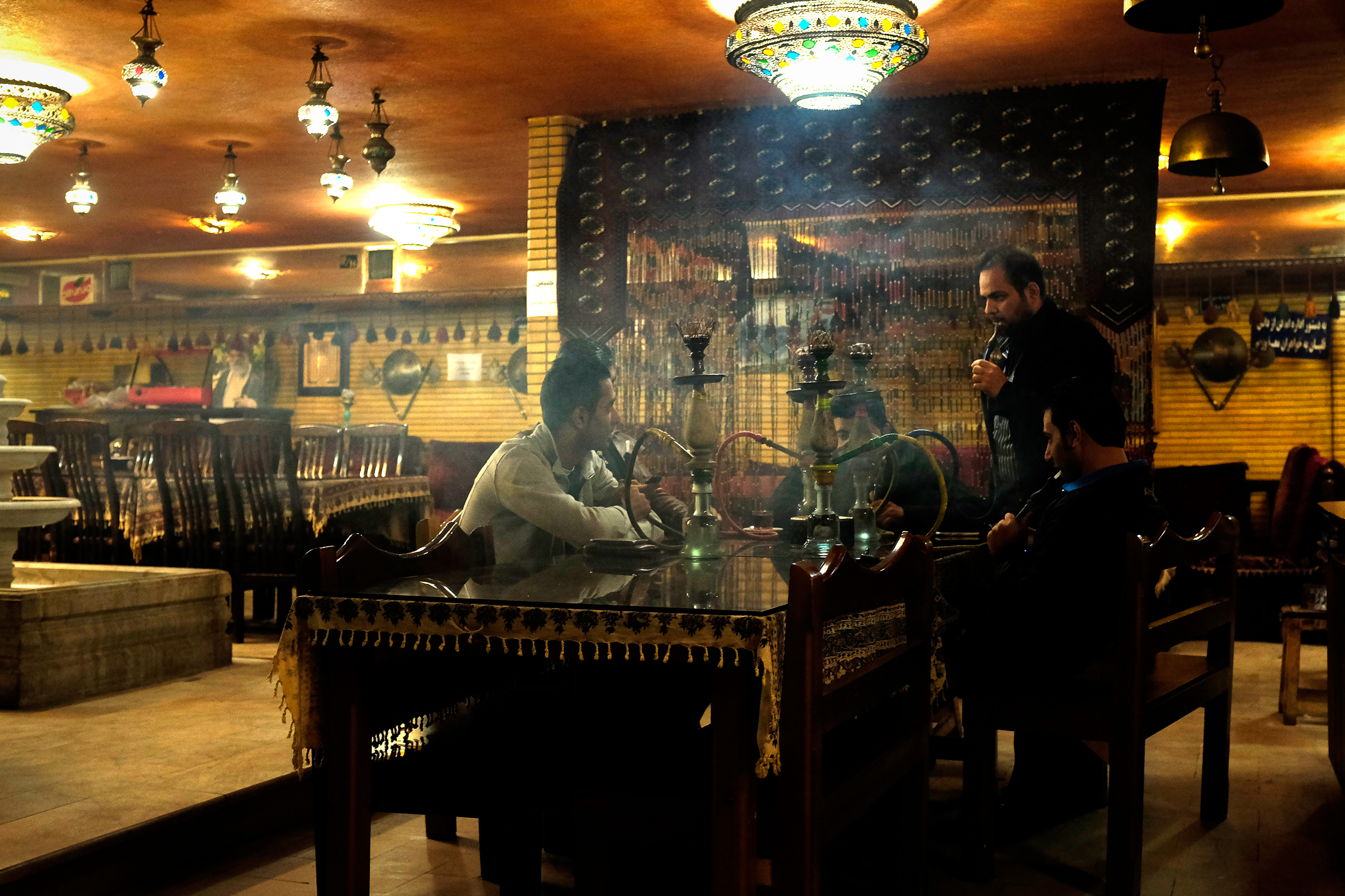 Qalyan (flavoured tobacco) has officially been banned in the Esfahan provence, but there are many teahouses that still sell the flavoured tobacco quite freely. These teahouses serve as a common place for men to gather and relax together.