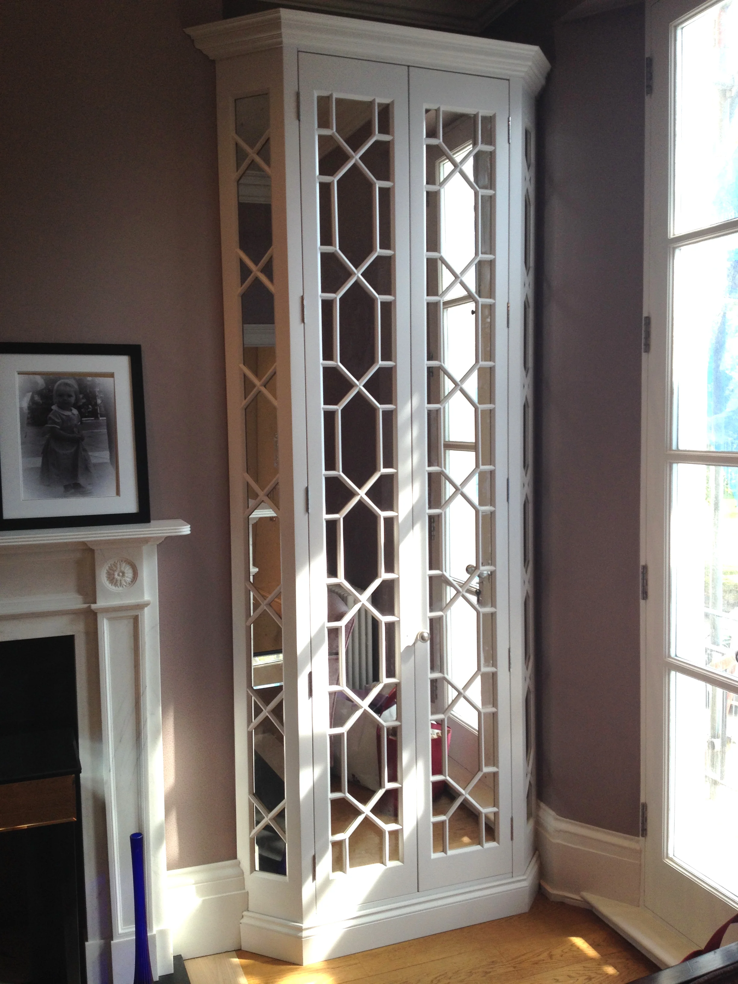 Single Mirrored Wardrobe 6.JPG
