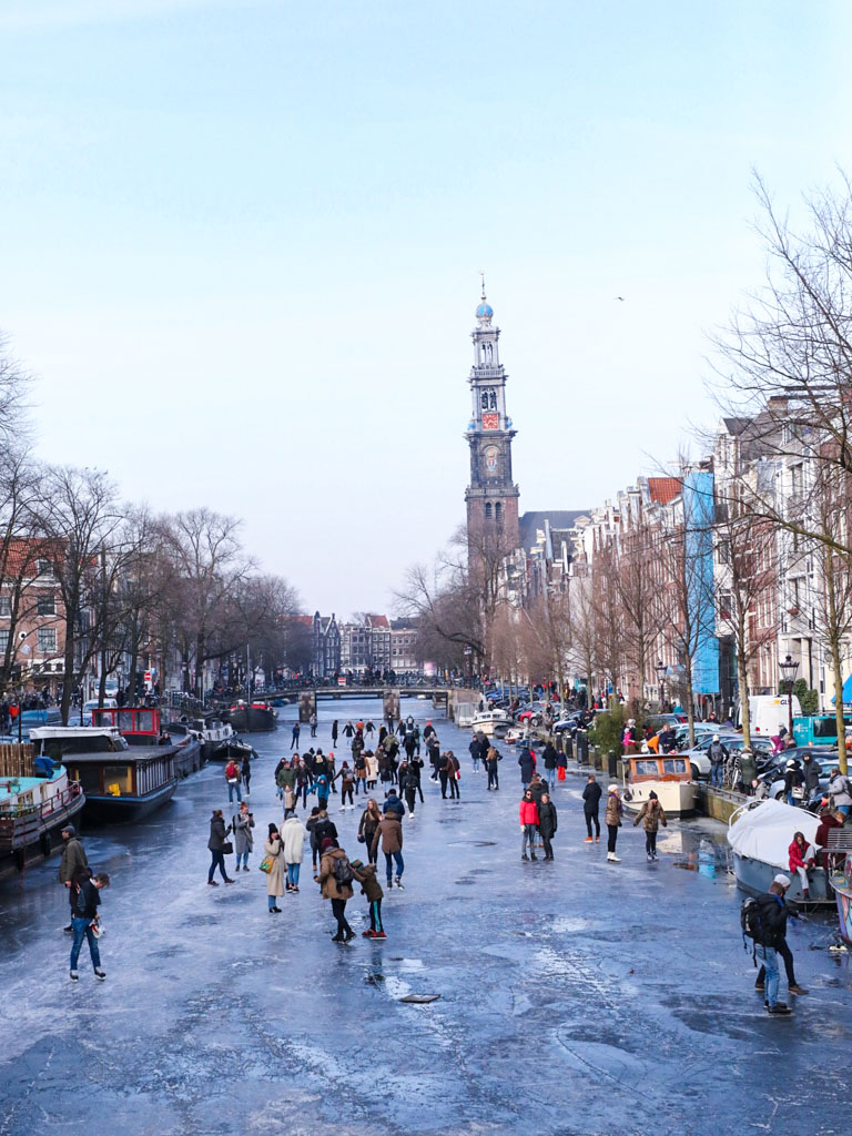 LilyWanderlust-Amsterdam-Frozen-Canals-15.jpg