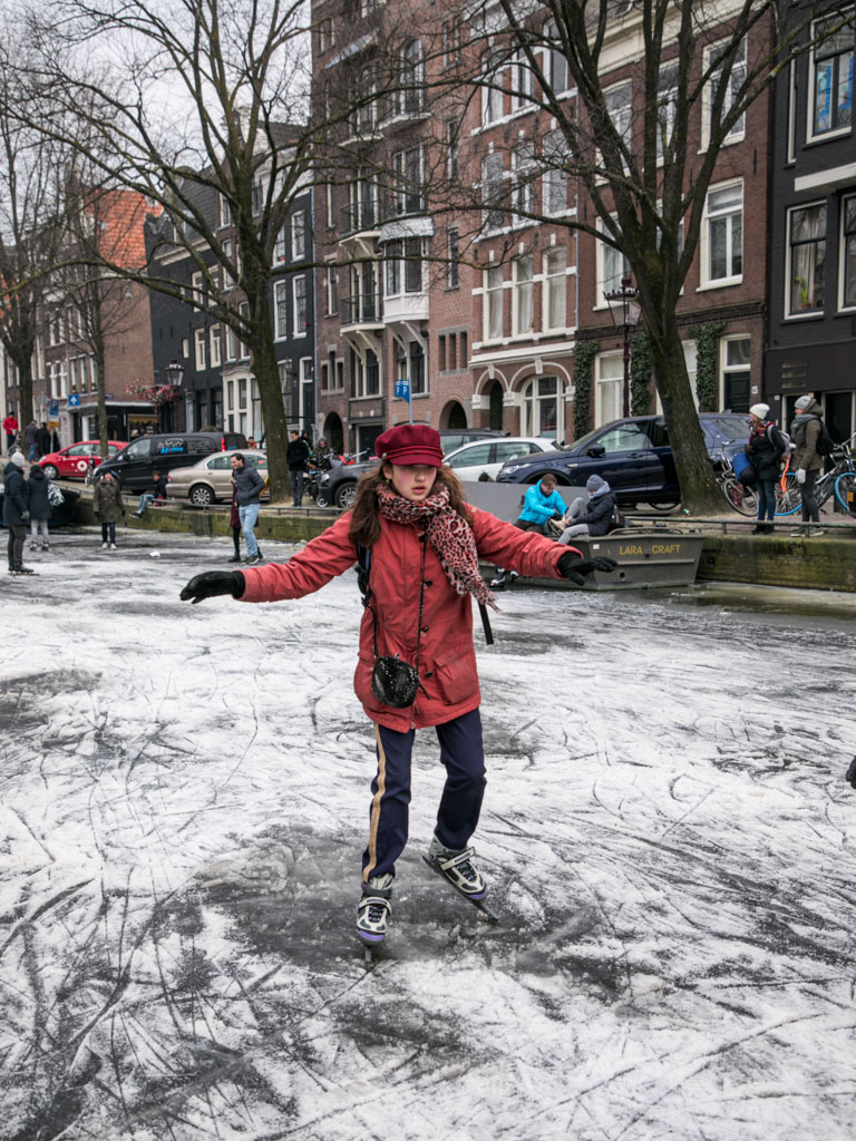 LilyWanderlust-Amsterdam-Frozen-Canals-36.jpg