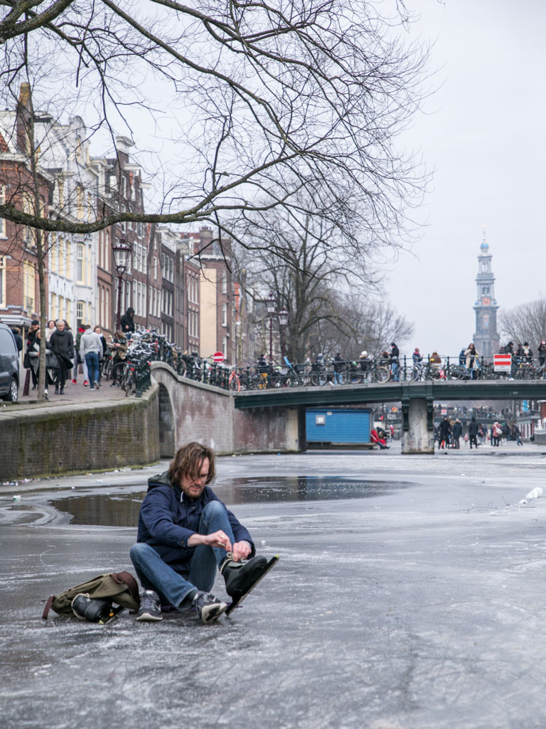 LilyWanderlust-Amsterdam-Frozen-Canals-39.jpg