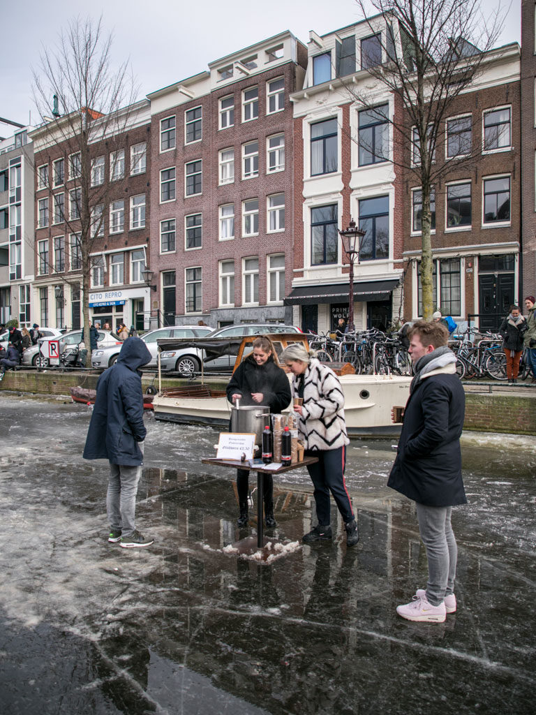 LilyWanderlust-Amsterdam-Frozen-Canals-47.jpg