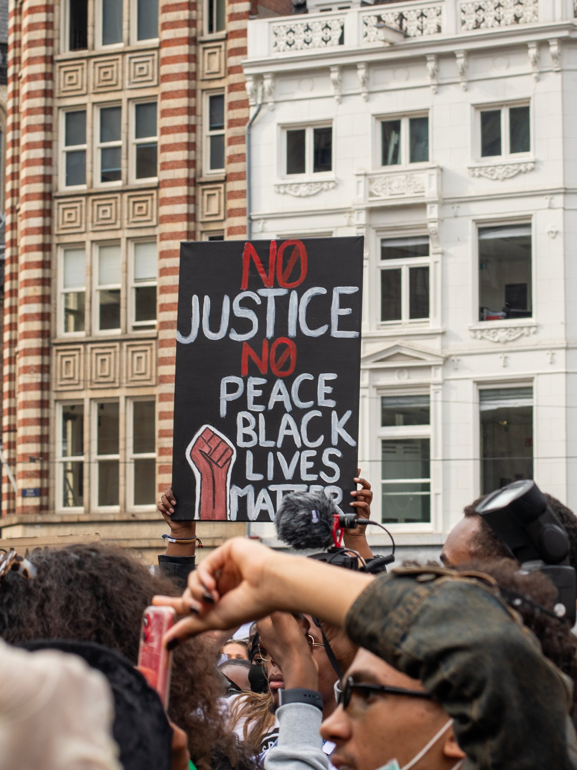 LilyWanderlust-BlackLivesMatter-Amsterdam-2020-©LilyHeaton-18.jpg