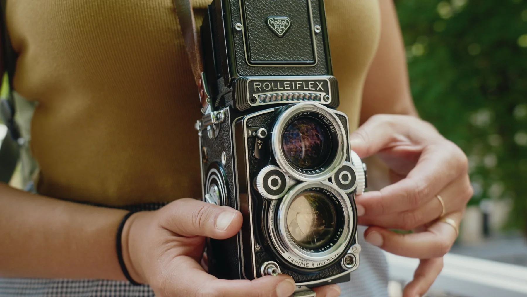 LilyWanderlust-Paris-Canal-Saint-Martin-Photowalk-©Lily Heaton 2025-01.jpg