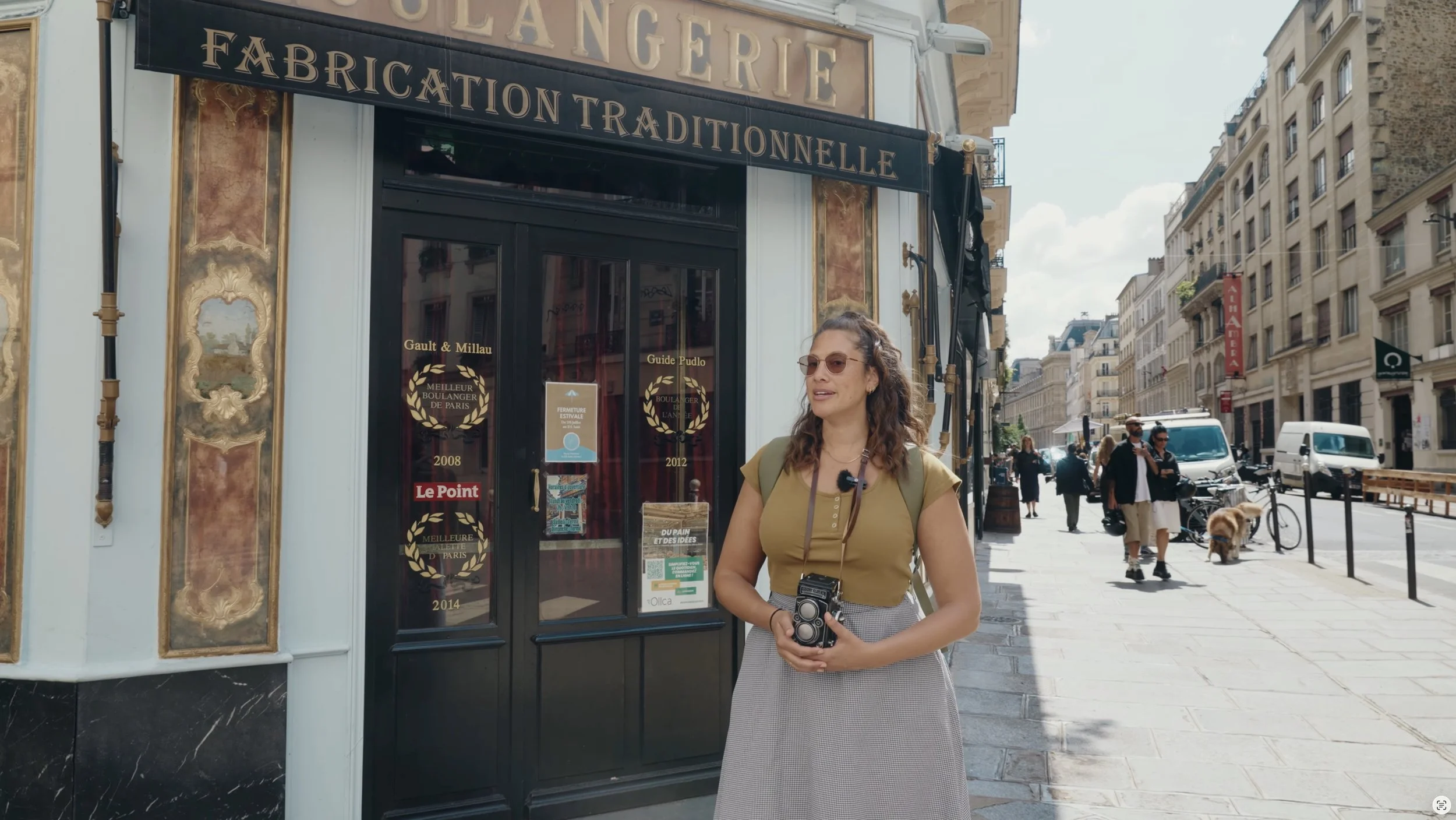 LilyWanderlust-Paris-Canal-Saint-Martin-Photowalk-©Lily Heaton 2025-18.jpeg