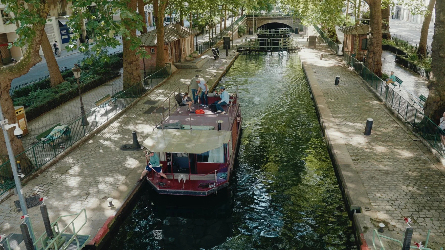 LilyWanderlust-Paris-Canal-Saint-Martin-Photowalk-©Lily Heaton 2025-05.jpg