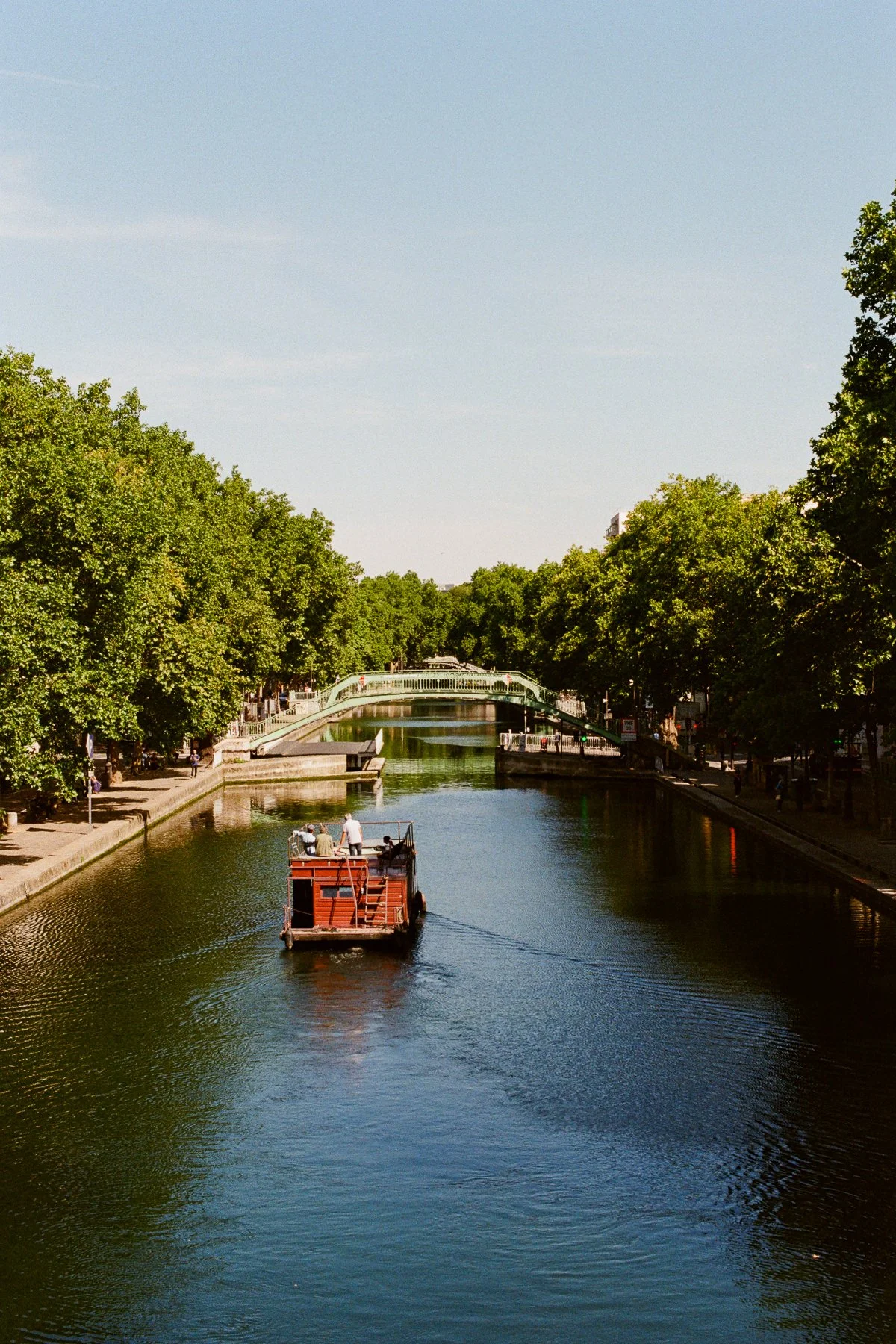 LilyWanderlust-Paris-Canal-Saint-Martin-Photowalk-KodakUltramax©Lily Heaton 2025-2.jpg